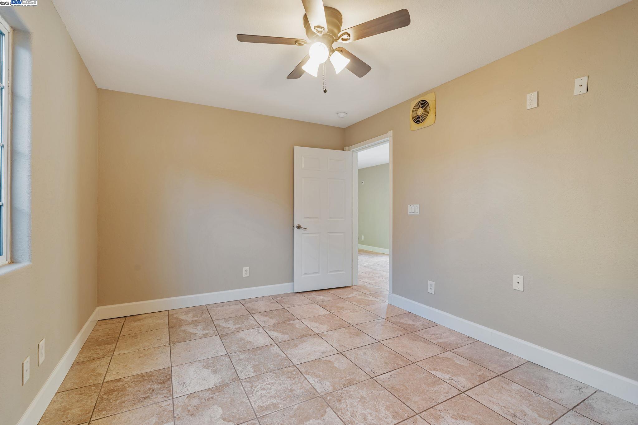 Detail Gallery Image 23 of 33 For 25 Phillips Ct, Tracy,  CA 95376 - 4 Beds | 3/1 Baths