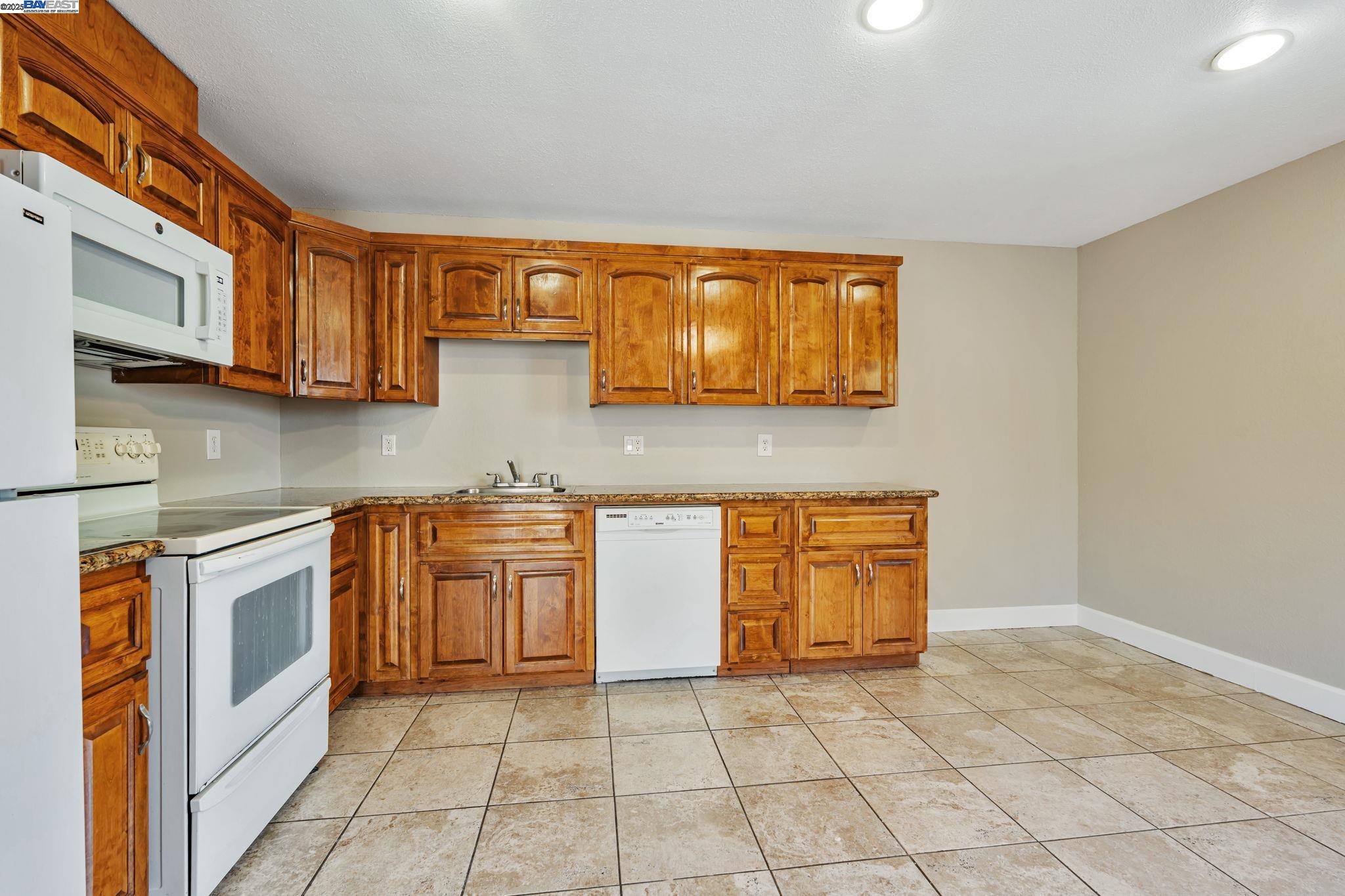 Detail Gallery Image 33 of 33 For 25 Phillips Ct, Tracy,  CA 95376 - 4 Beds | 3/1 Baths