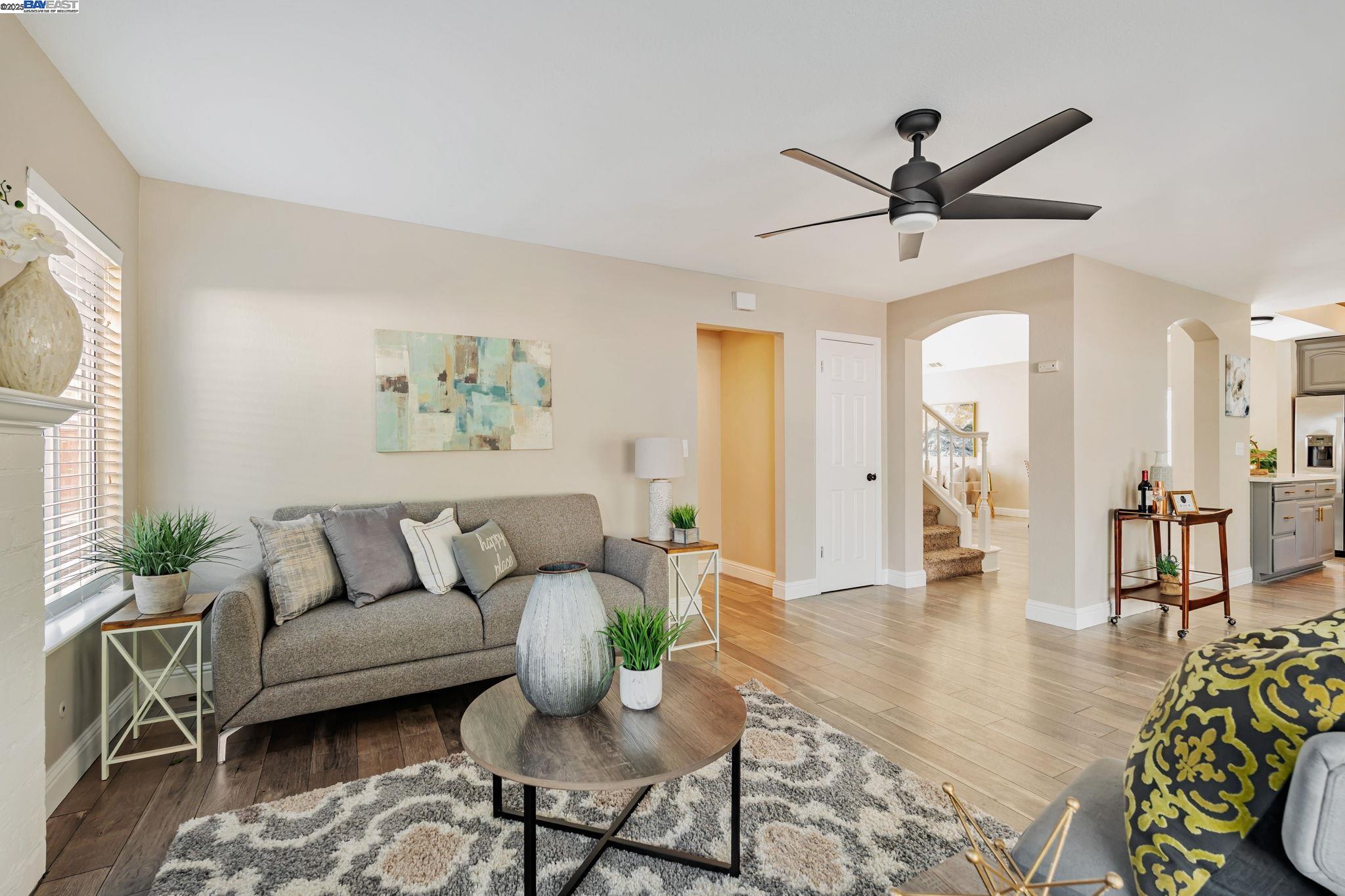 Detail Gallery Image 10 of 33 For 25 Phillips Ct, Tracy,  CA 95376 - 4 Beds | 3/1 Baths