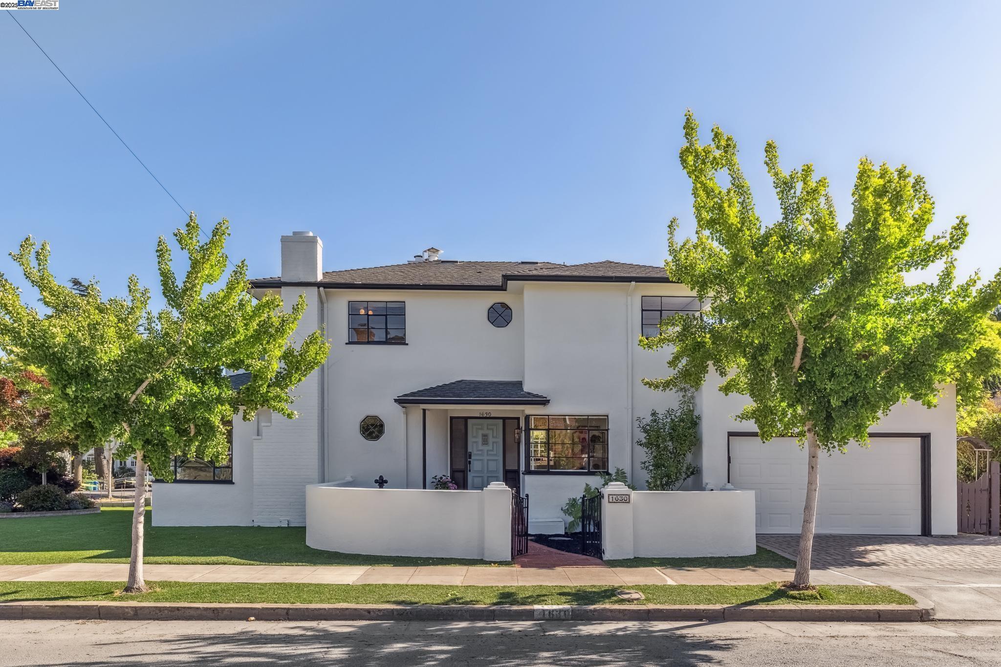 Detail Gallery Image 1 of 1 For 1630 Dayton Ave, Alameda,  CA 94501 - 4 Beds | 3 Baths