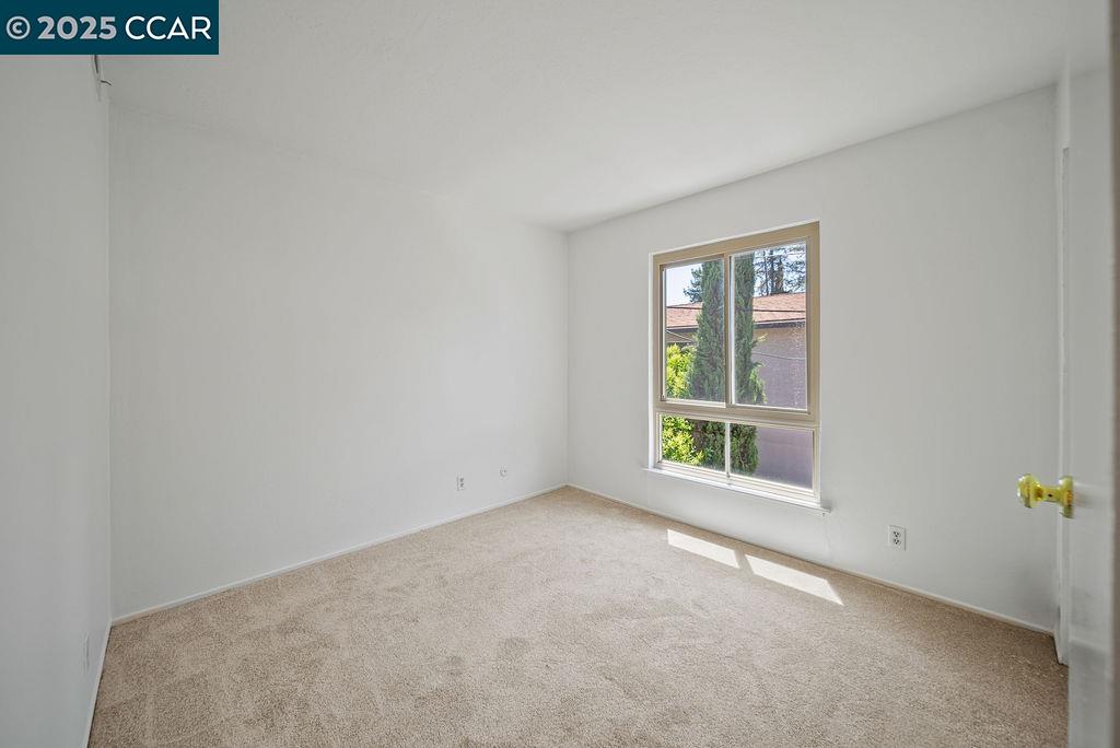 Detail Gallery Image 15 of 23 For 2032 Sierra Road #3,  Concord,  CA 94518 - 2 Beds | 1/1 Baths