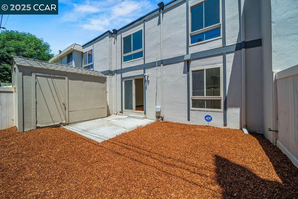 Detail Gallery Image 17 of 23 For 2032 Sierra Road #3,  Concord,  CA 94518 - 2 Beds | 1/1 Baths