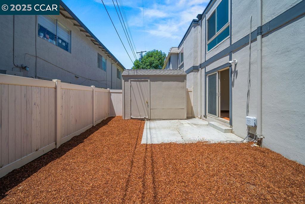 Detail Gallery Image 18 of 23 For 2032 Sierra Road #3,  Concord,  CA 94518 - 2 Beds | 1/1 Baths