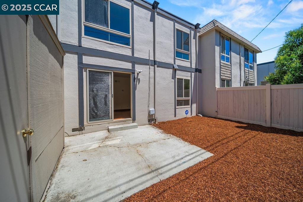Detail Gallery Image 19 of 23 For 2032 Sierra Road #3,  Concord,  CA 94518 - 2 Beds | 1/1 Baths