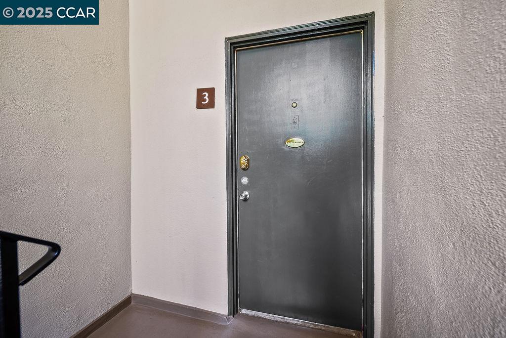 Detail Gallery Image 20 of 23 For 2032 Sierra Road #3,  Concord,  CA 94518 - 2 Beds | 1/1 Baths