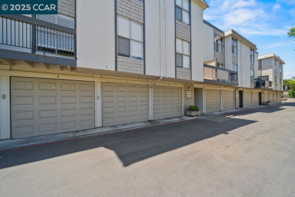 Detail Gallery Image 21 of 23 For 2032 Sierra Road #3,  Concord,  CA 94518 - 2 Beds | 1/1 Baths