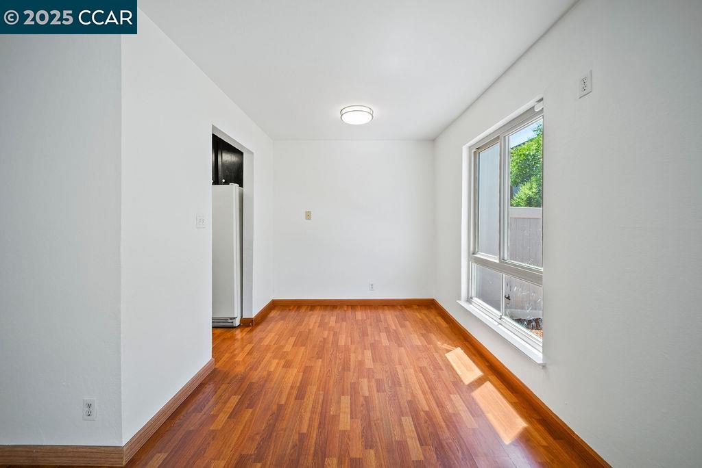 Detail Gallery Image 7 of 23 For 2032 Sierra Road #3,  Concord,  CA 94518 - 2 Beds | 1/1 Baths