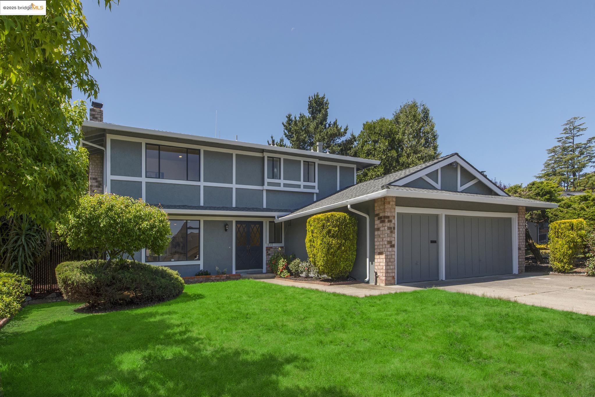 Detail Gallery Image 2 of 59 For 13185 Clairepointe Way, Oakland,  CA 94619 - 4 Beds | 2/1 Baths