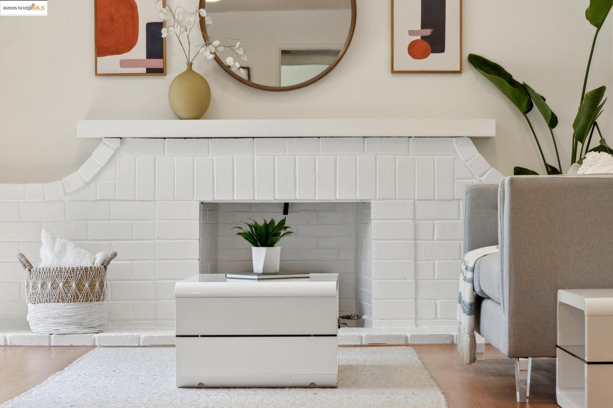 Detail Gallery Image 31 of 59 For 13185 Clairepointe Way, Oakland,  CA 94619 - 4 Beds | 2/1 Baths