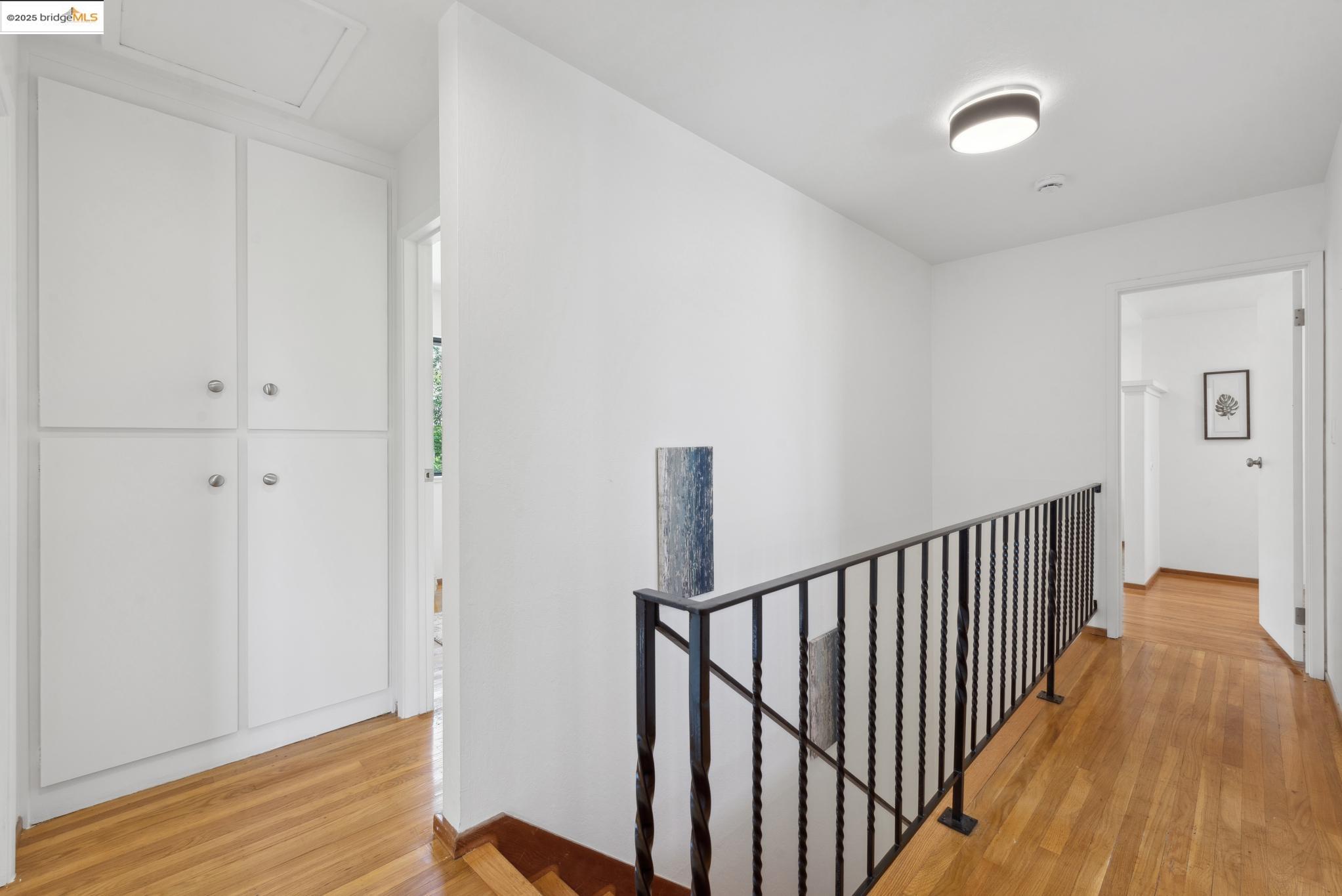 Detail Gallery Image 34 of 59 For 13185 Clairepointe Way, Oakland,  CA 94619 - 4 Beds | 2/1 Baths