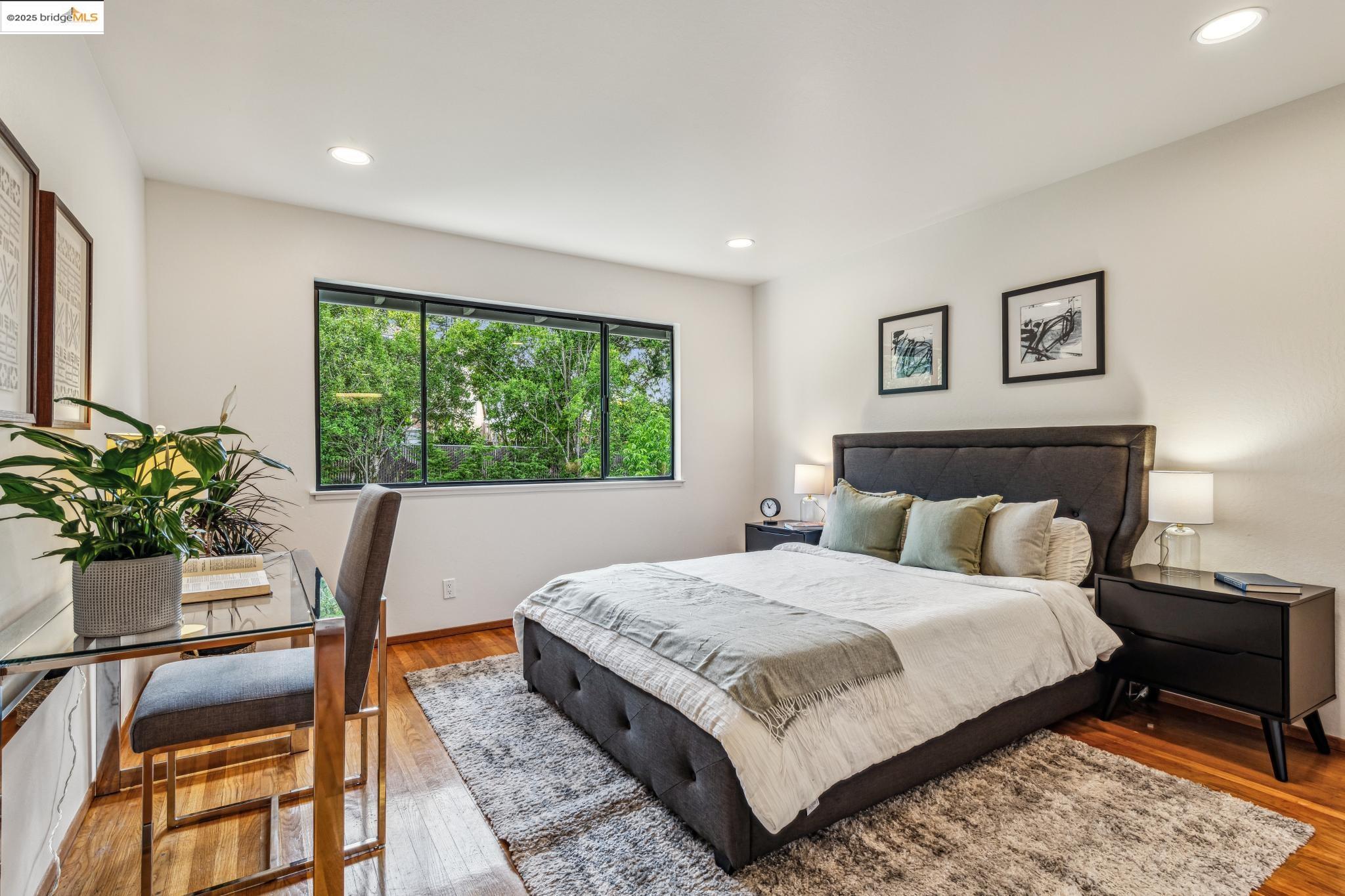 Detail Gallery Image 34 of 59 For 13185 Clairepointe Way, Oakland,  CA 94619 - 4 Beds | 2/1 Baths