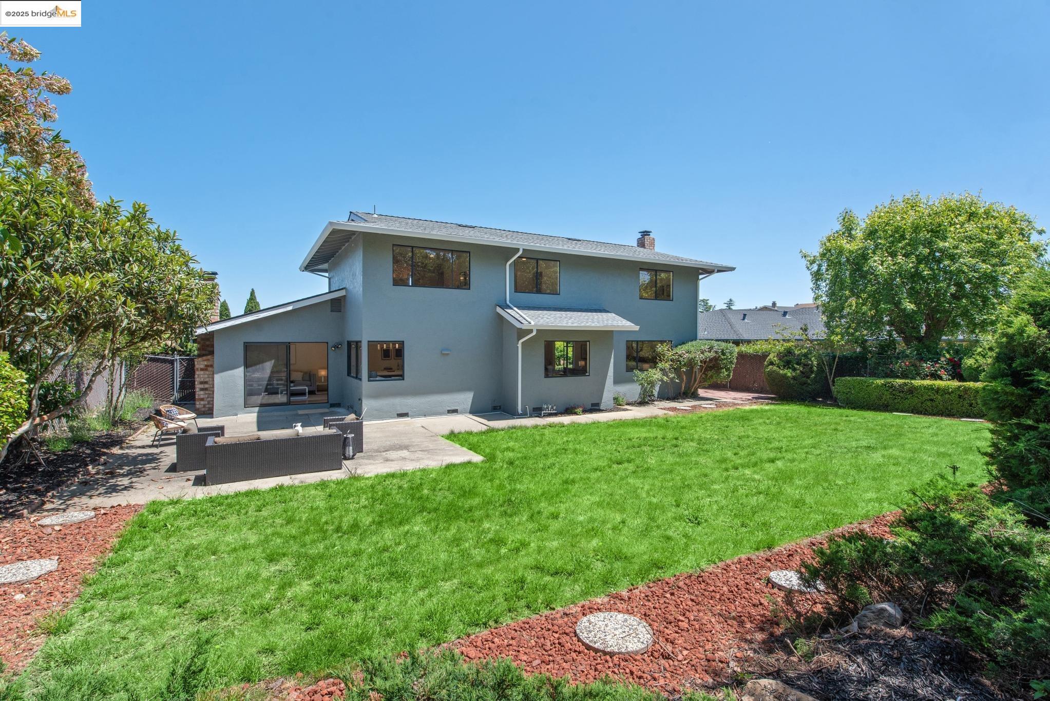 Detail Gallery Image 47 of 59 For 13185 Clairepointe Way, Oakland,  CA 94619 - 4 Beds | 2/1 Baths