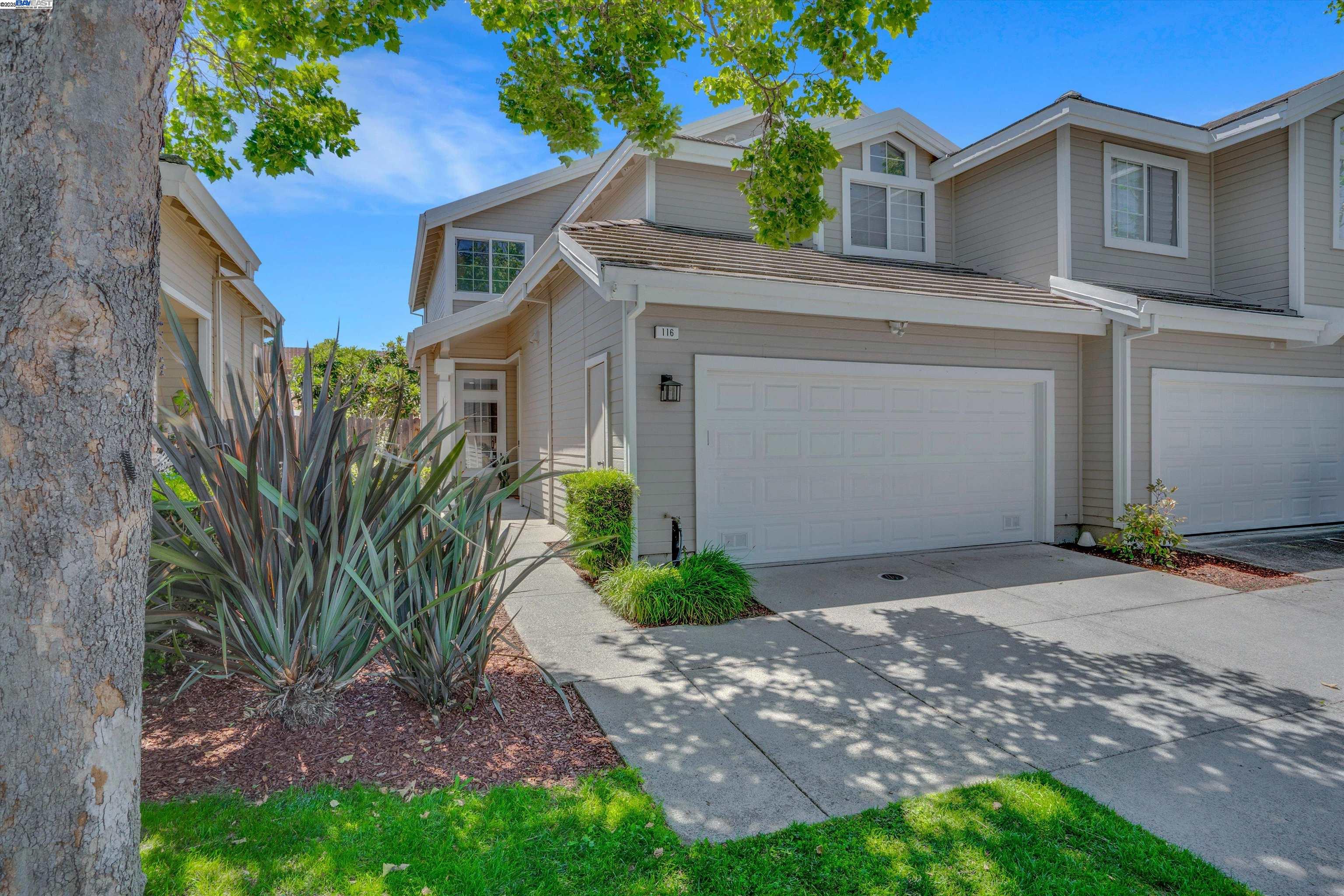 116 Scotts Valley, Hercules, California 94547, 2 Bedrooms Bedrooms, 7 Rooms Rooms,2 BathroomsBathrooms,Residential,For Sale,116 Scotts Valley,41098798
