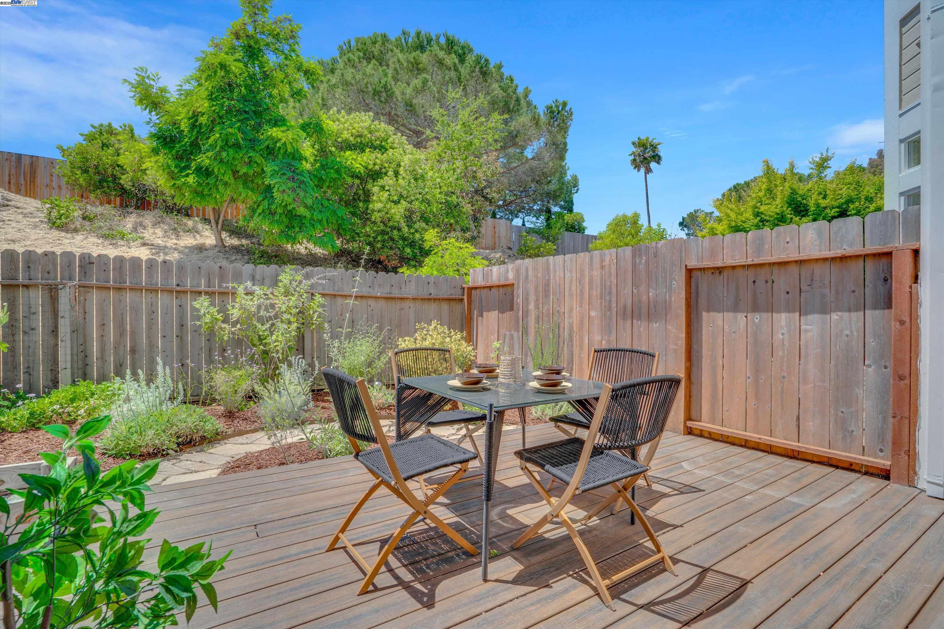 116 Scotts Valley, Hercules, California 94547, 2 Bedrooms Bedrooms, 7 Rooms Rooms,2 BathroomsBathrooms,Residential,For Sale,116 Scotts Valley,41098798