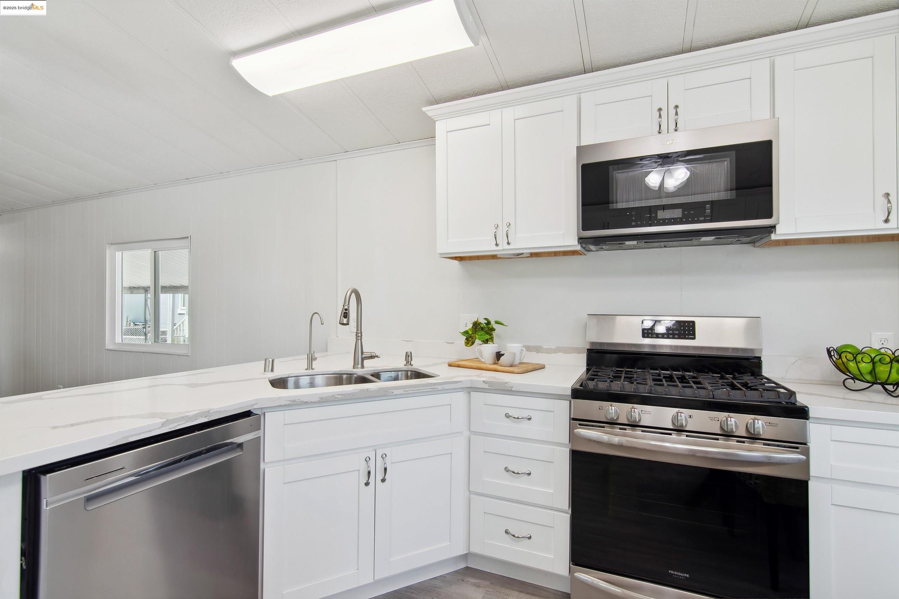 Detail Gallery Image 11 of 18 For 301 Alcott Ct #182,  Bethel Island,  CA 94511 - 2 Beds | 1 Baths