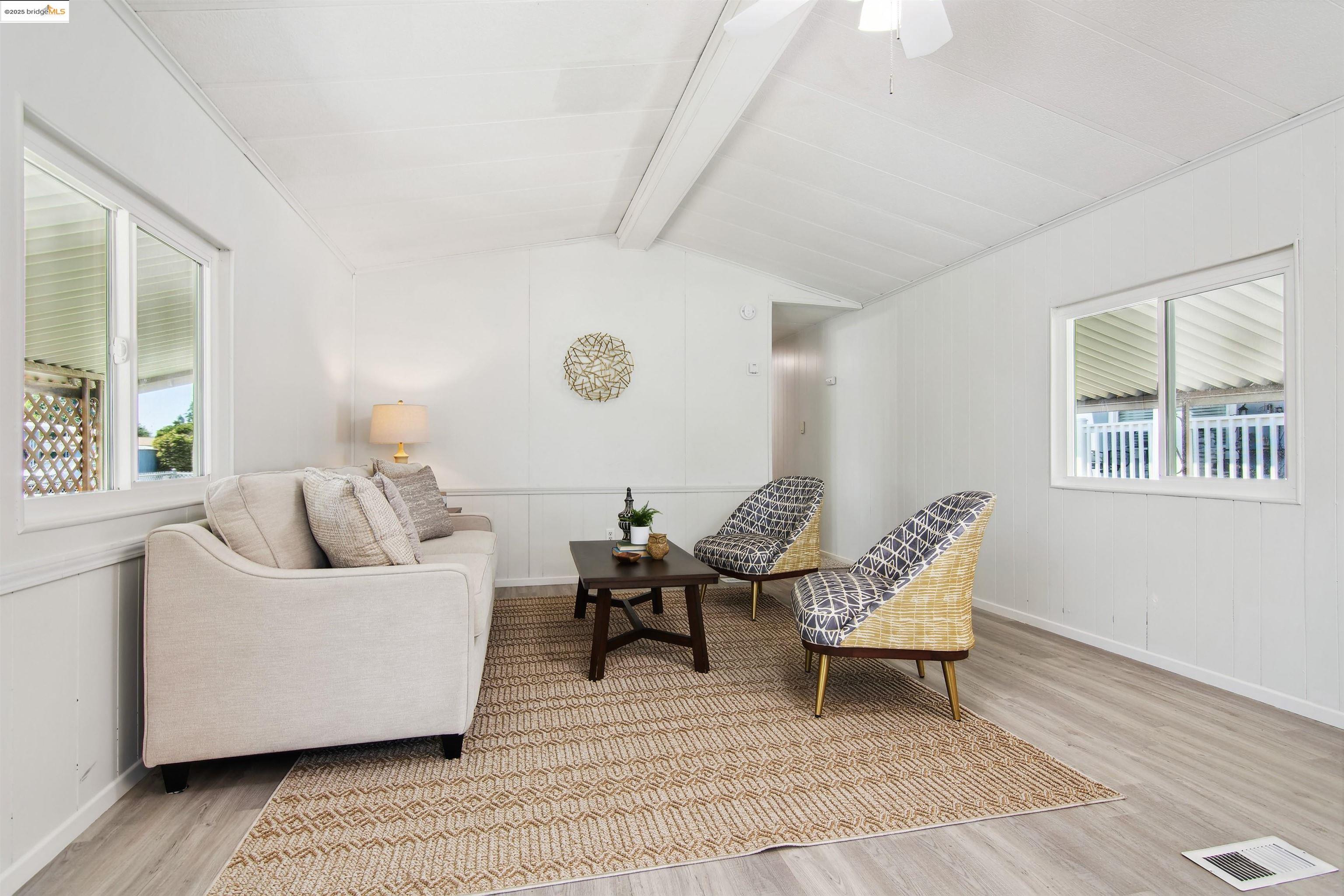 Detail Gallery Image 6 of 18 For 301 Alcott Ct #182,  Bethel Island,  CA 94511 - 2 Beds | 1 Baths