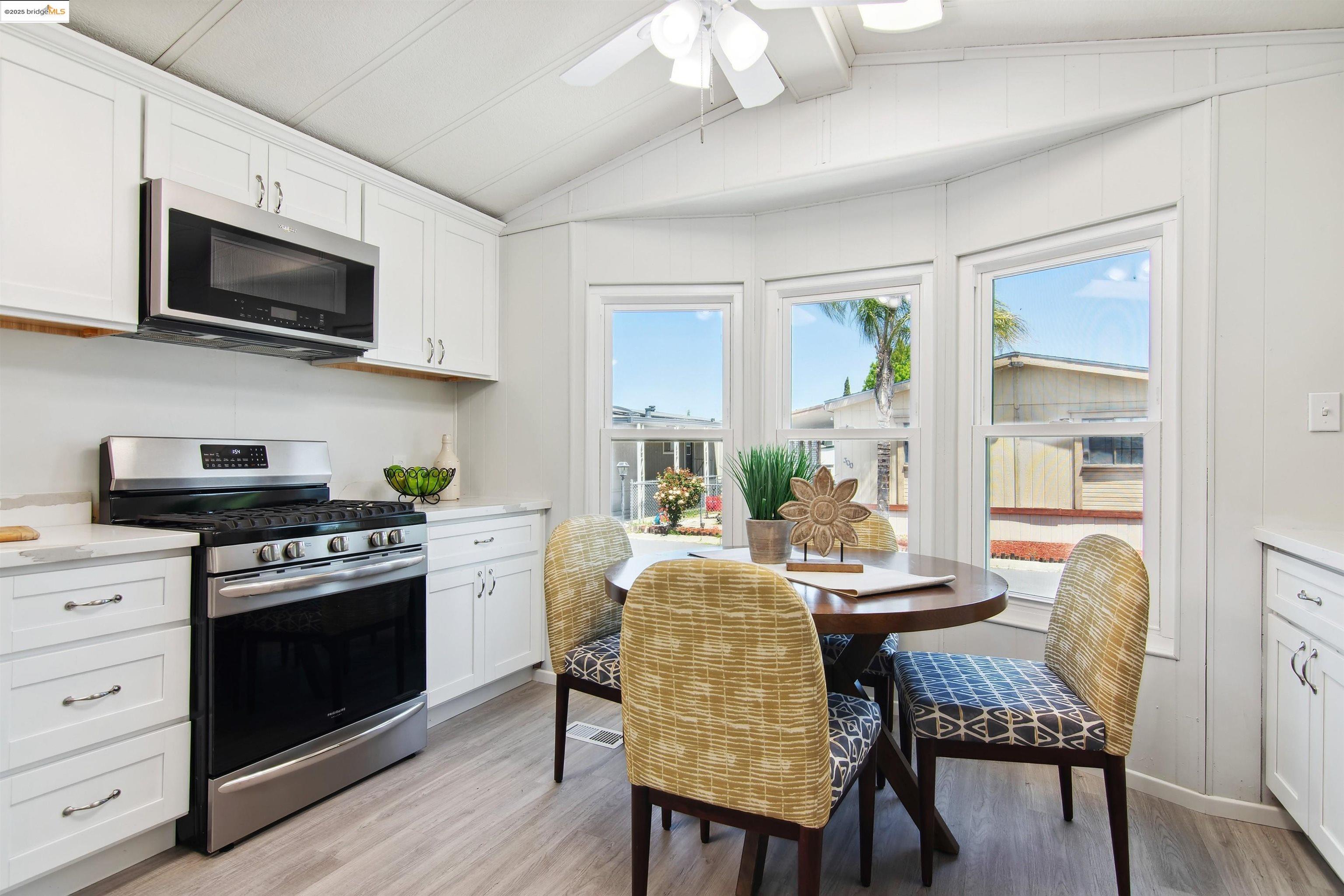 Detail Gallery Image 10 of 18 For 301 Alcott Ct #182,  Bethel Island,  CA 94511 - 2 Beds | 1 Baths