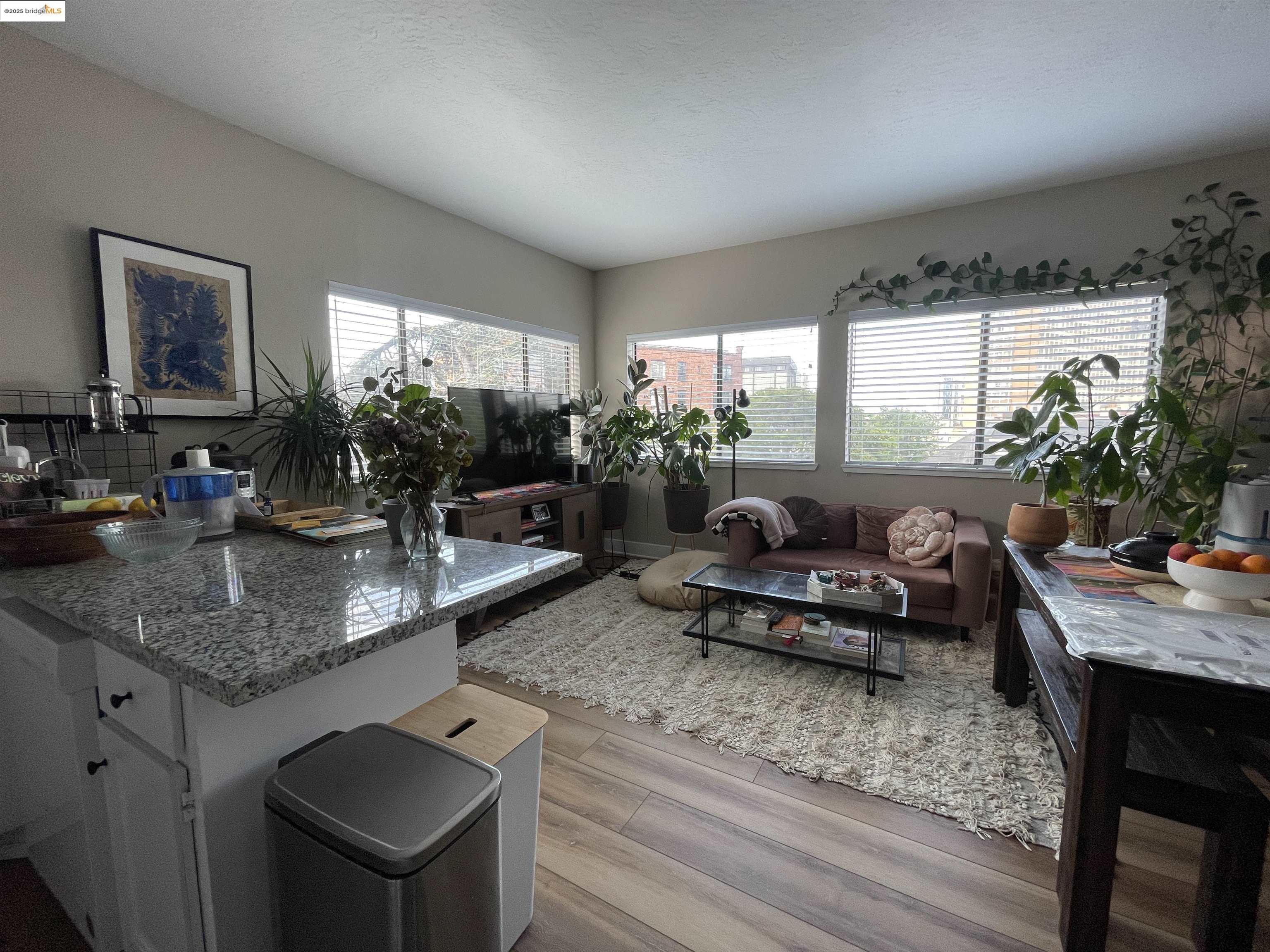 Detail Gallery Image 14 of 32 For 290 Park View Terrace, Oakland,  CA 94610 - – Beds | – Baths