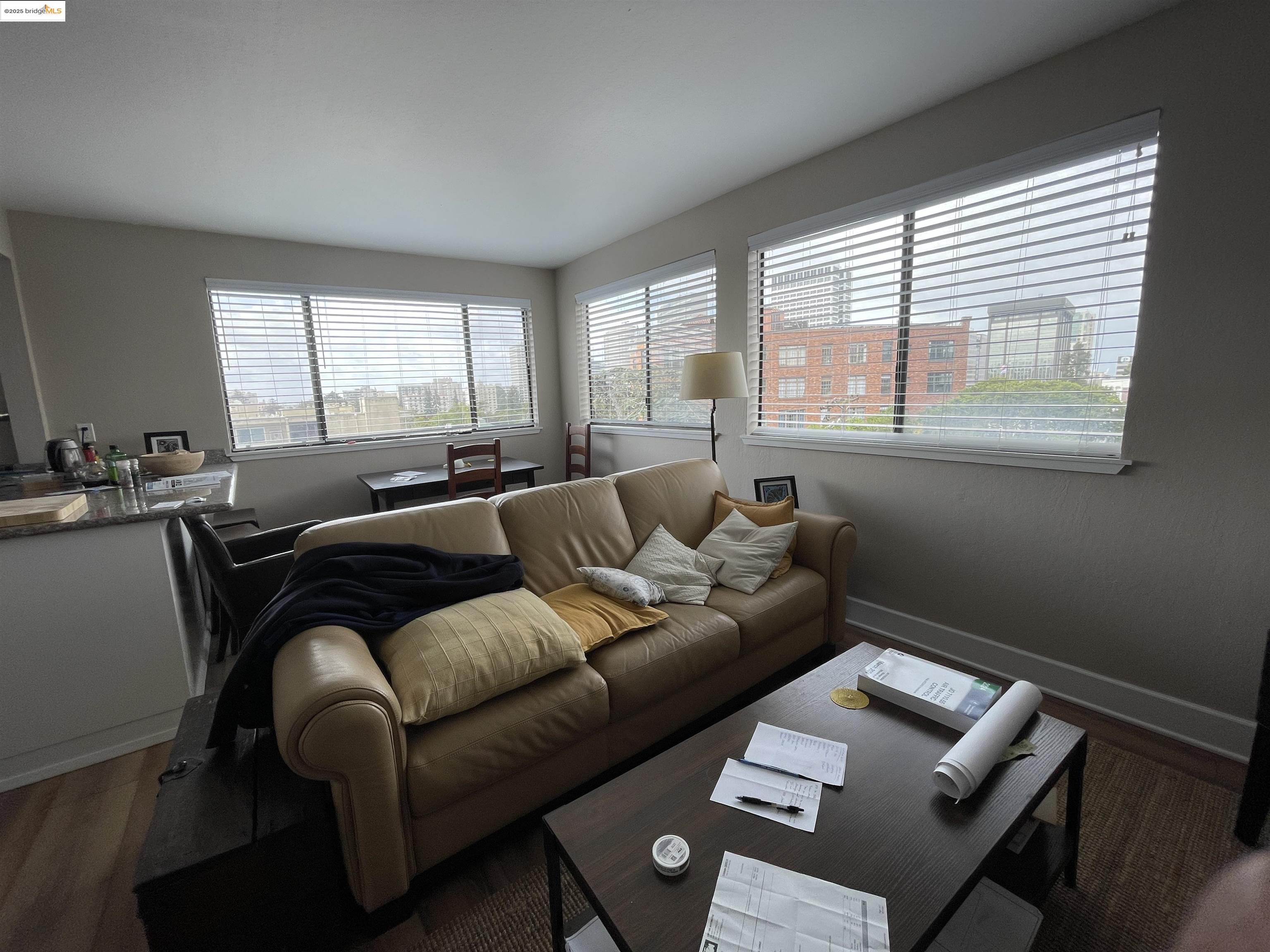 Detail Gallery Image 16 of 32 For 290 Park View Terrace, Oakland,  CA 94610 - – Beds | – Baths