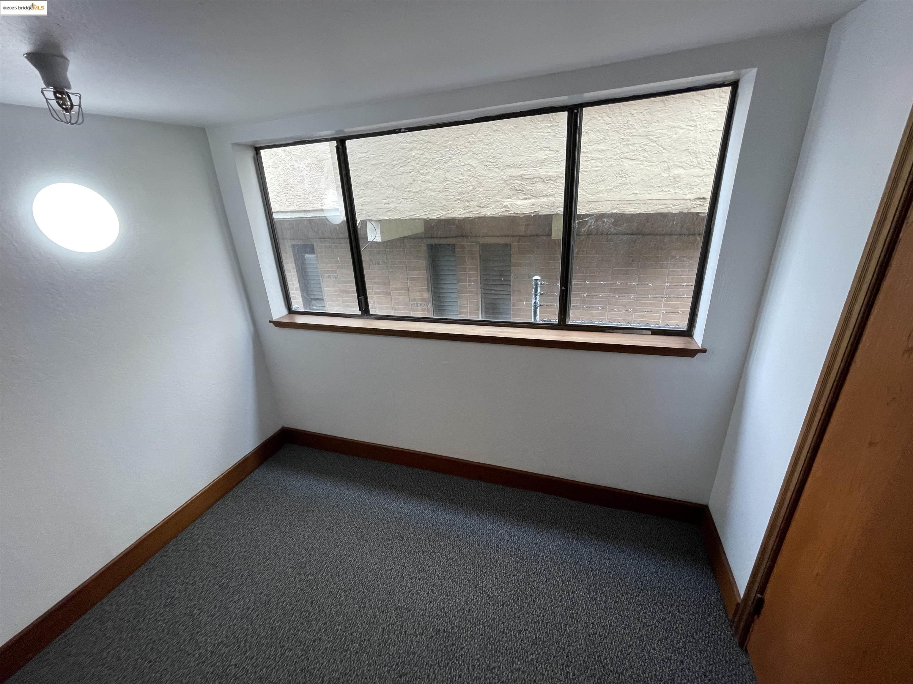 Detail Gallery Image 27 of 32 For 290 Park View Terrace, Oakland,  CA 94610 - – Beds | – Baths