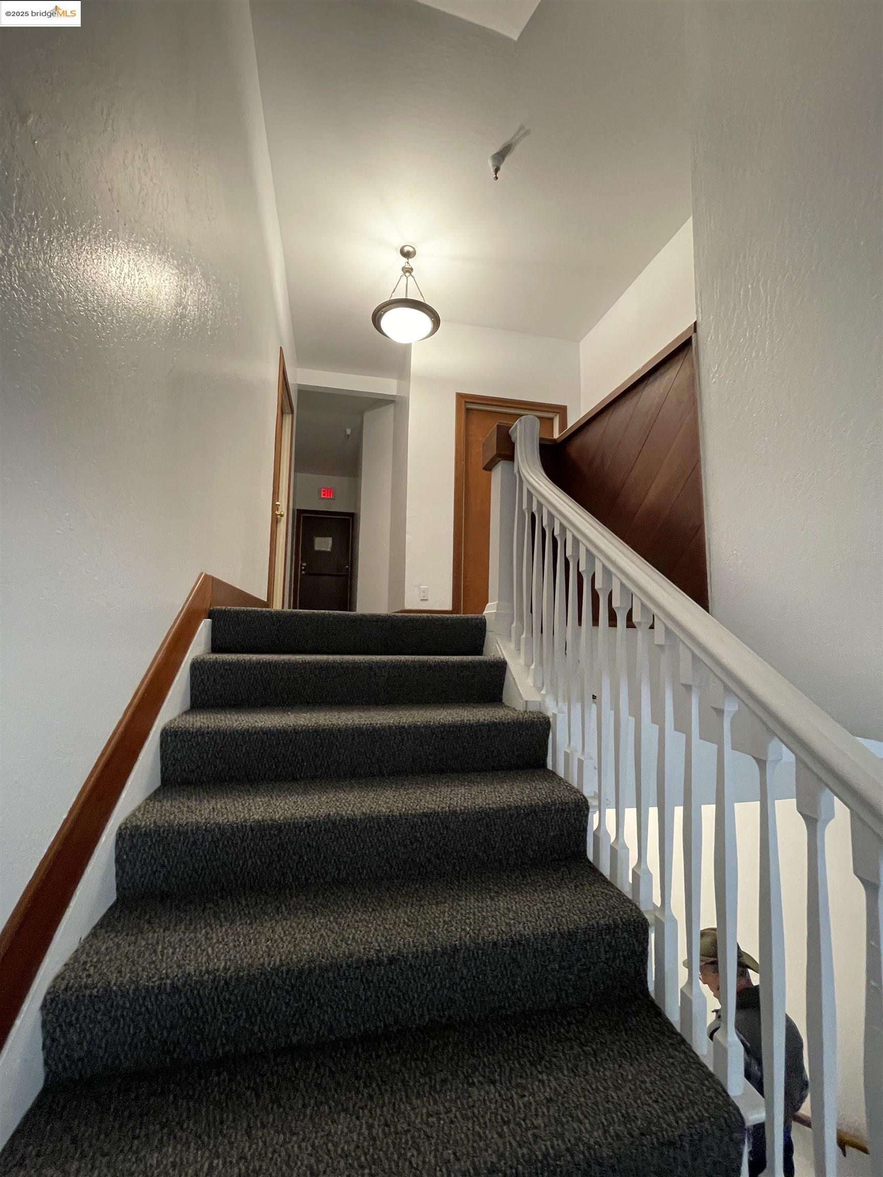 Detail Gallery Image 28 of 32 For 290 Park View Terrace, Oakland,  CA 94610 - – Beds | – Baths