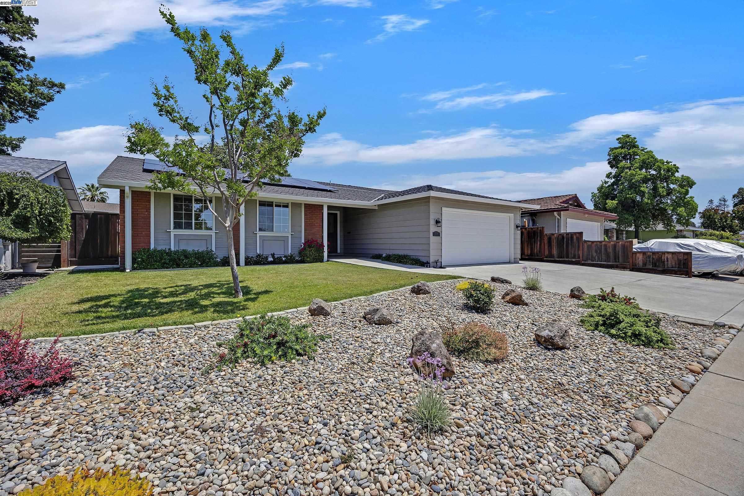 Detail Gallery Image 1 of 1 For 1778 El Padro Dr, Livermore,  CA 94550 - 3 Beds | 2 Baths