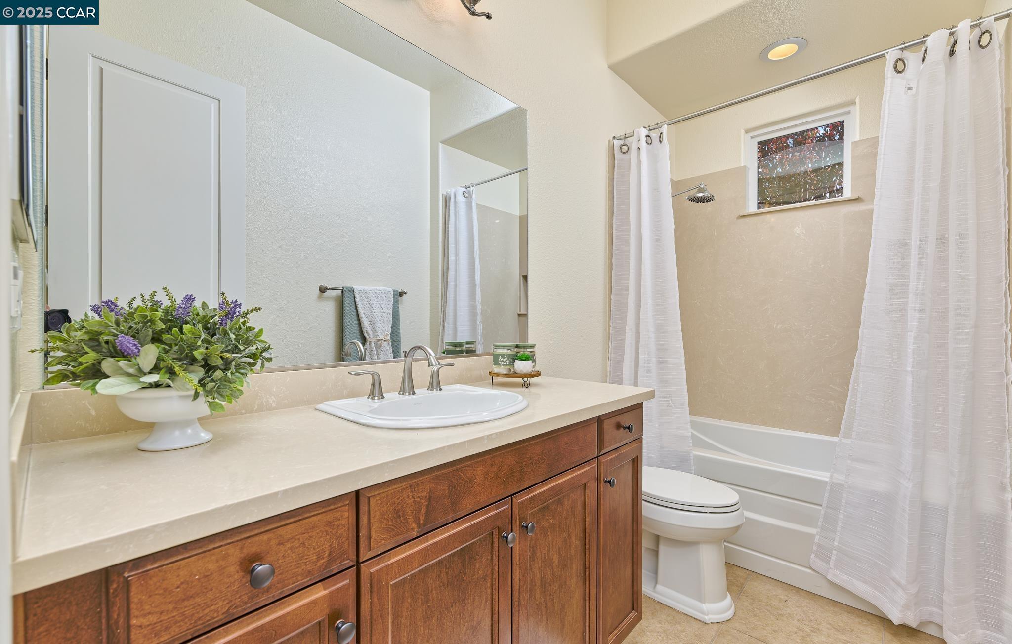 Detail Gallery Image 18 of 35 For 1681 Gamay Ln, Brentwood,  CA 94513 - 2 Beds | 2/1 Baths