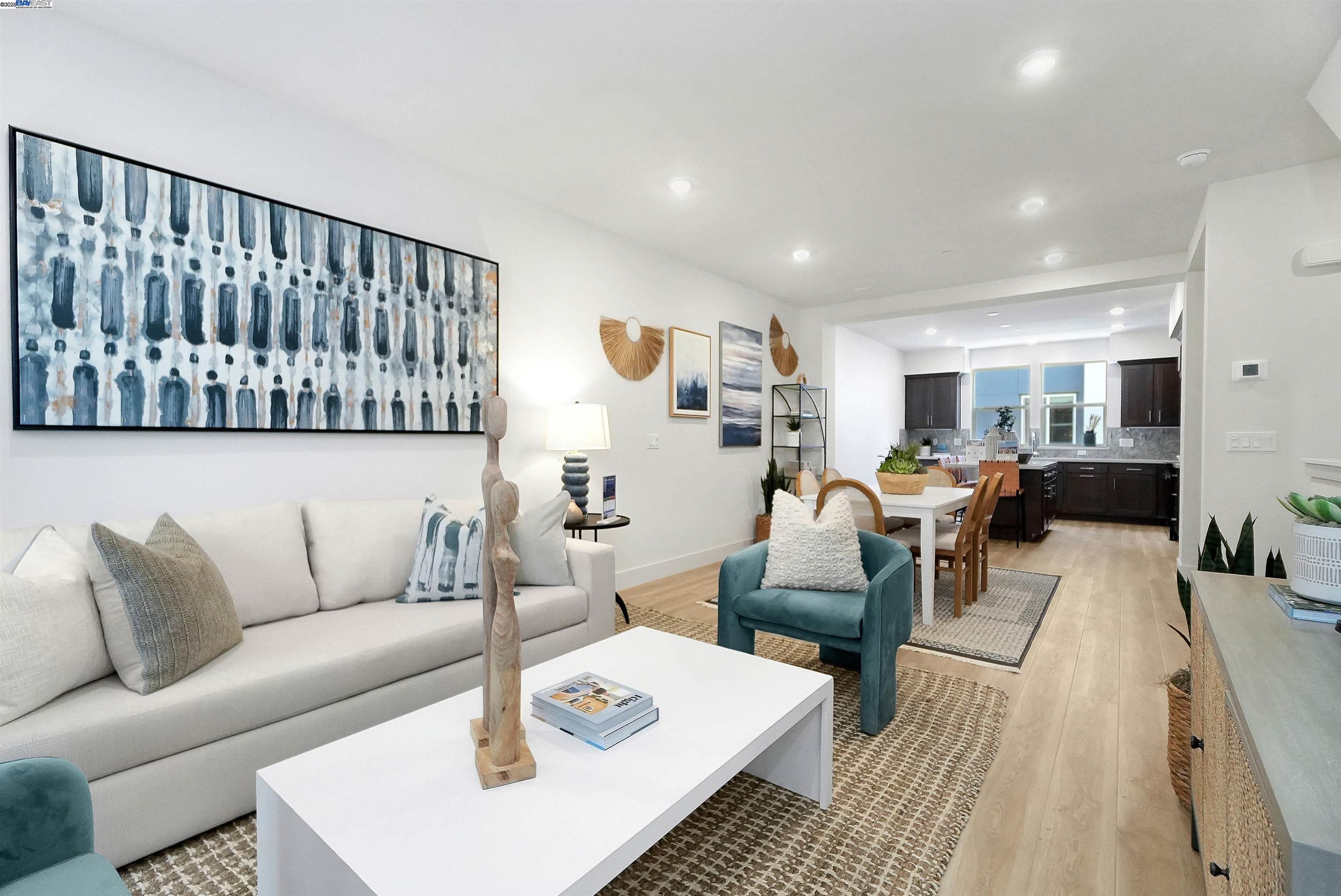 Detail Gallery Image 19 of 39 For 2119 Stanford Street, Alameda,  CA 94501 - 2 Beds | 2/1 Baths