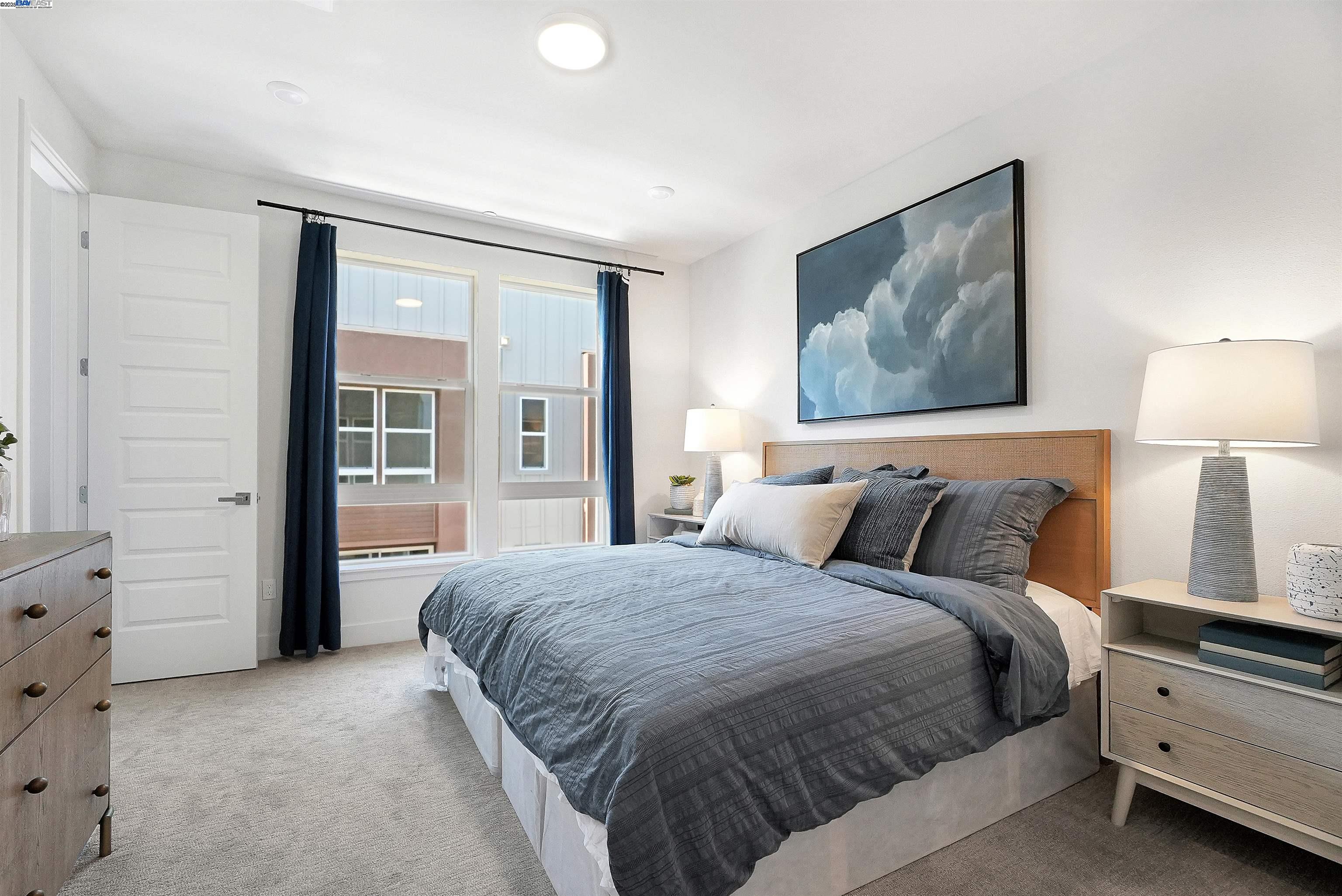 Detail Gallery Image 28 of 39 For 2119 Stanford Street, Alameda,  CA 94501 - 2 Beds | 2/1 Baths