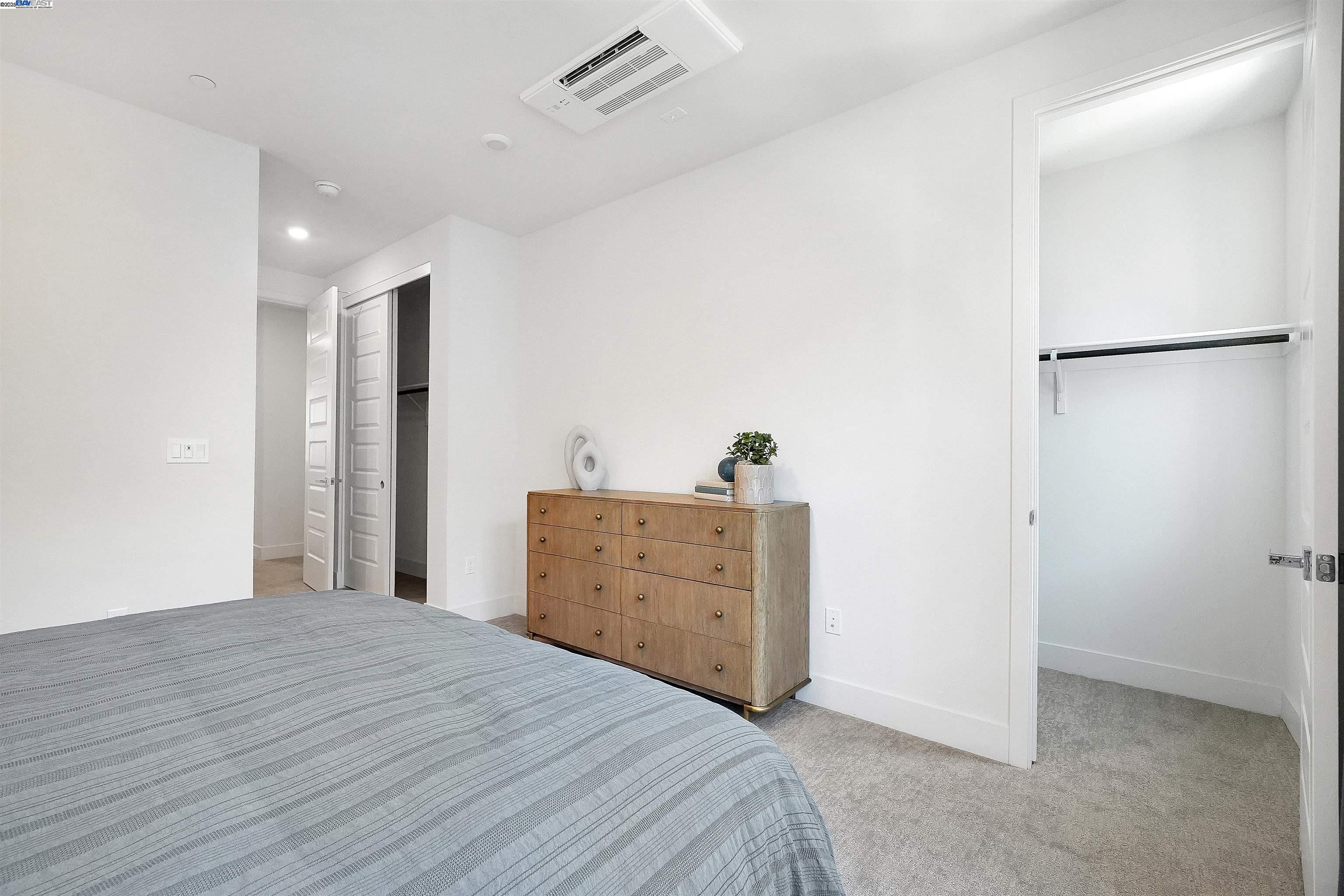Detail Gallery Image 29 of 39 For 2119 Stanford Street, Alameda,  CA 94501 - 2 Beds | 2/1 Baths