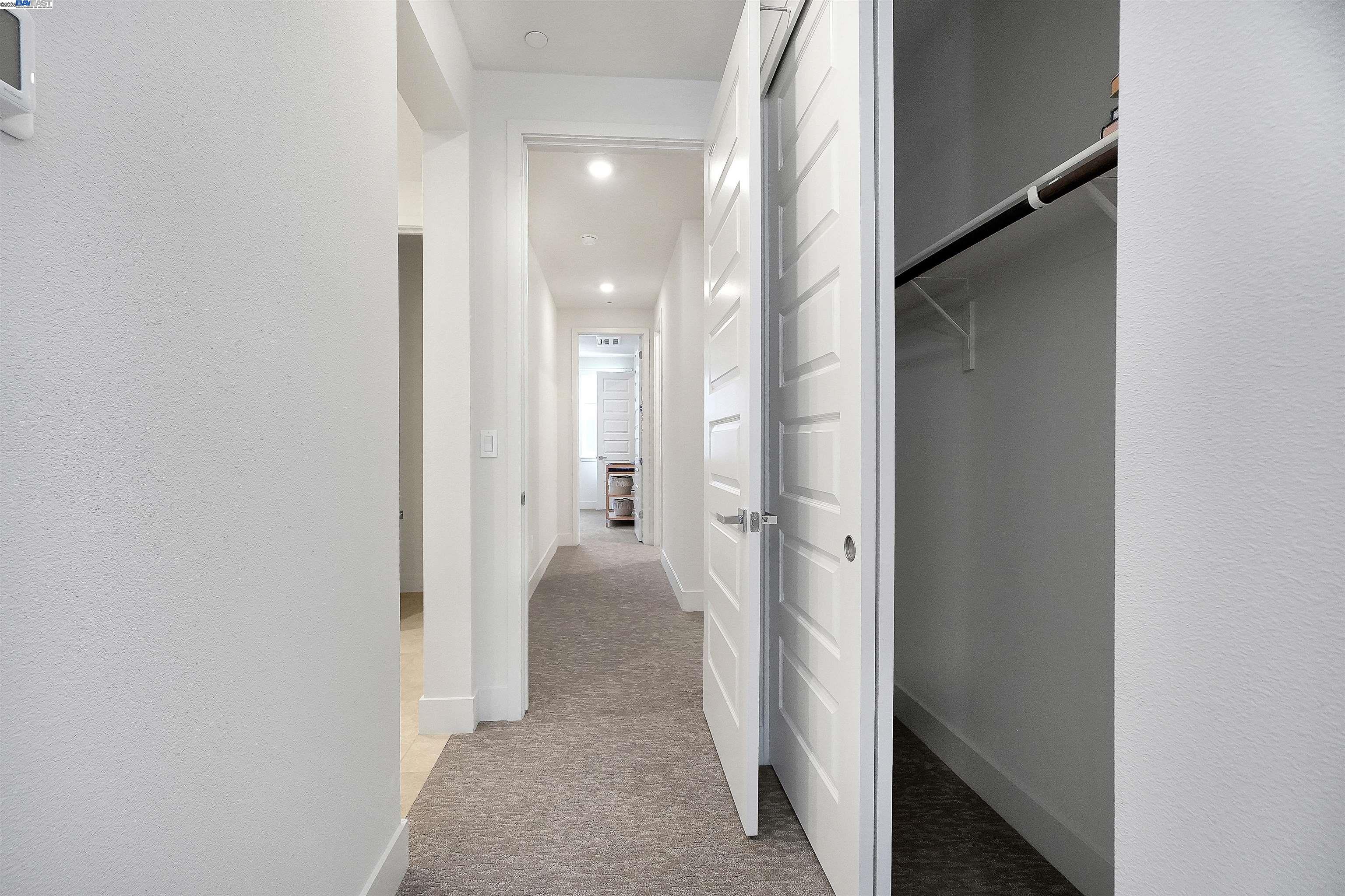 Detail Gallery Image 32 of 39 For 2119 Stanford Street, Alameda,  CA 94501 - 2 Beds | 2/1 Baths