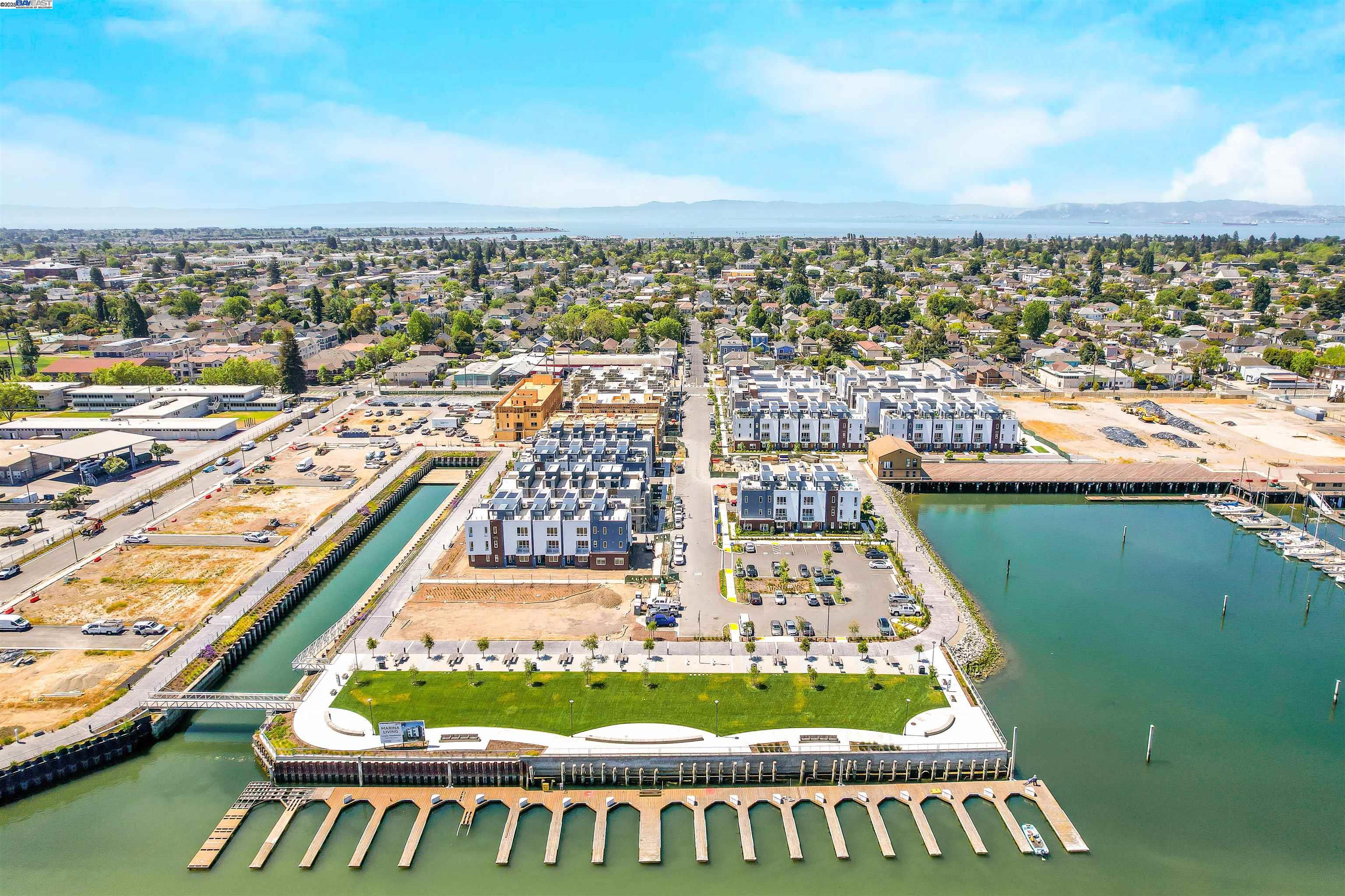 Detail Gallery Image 39 of 39 For 2119 Stanford Street, Alameda,  CA 94501 - 2 Beds | 2/1 Baths