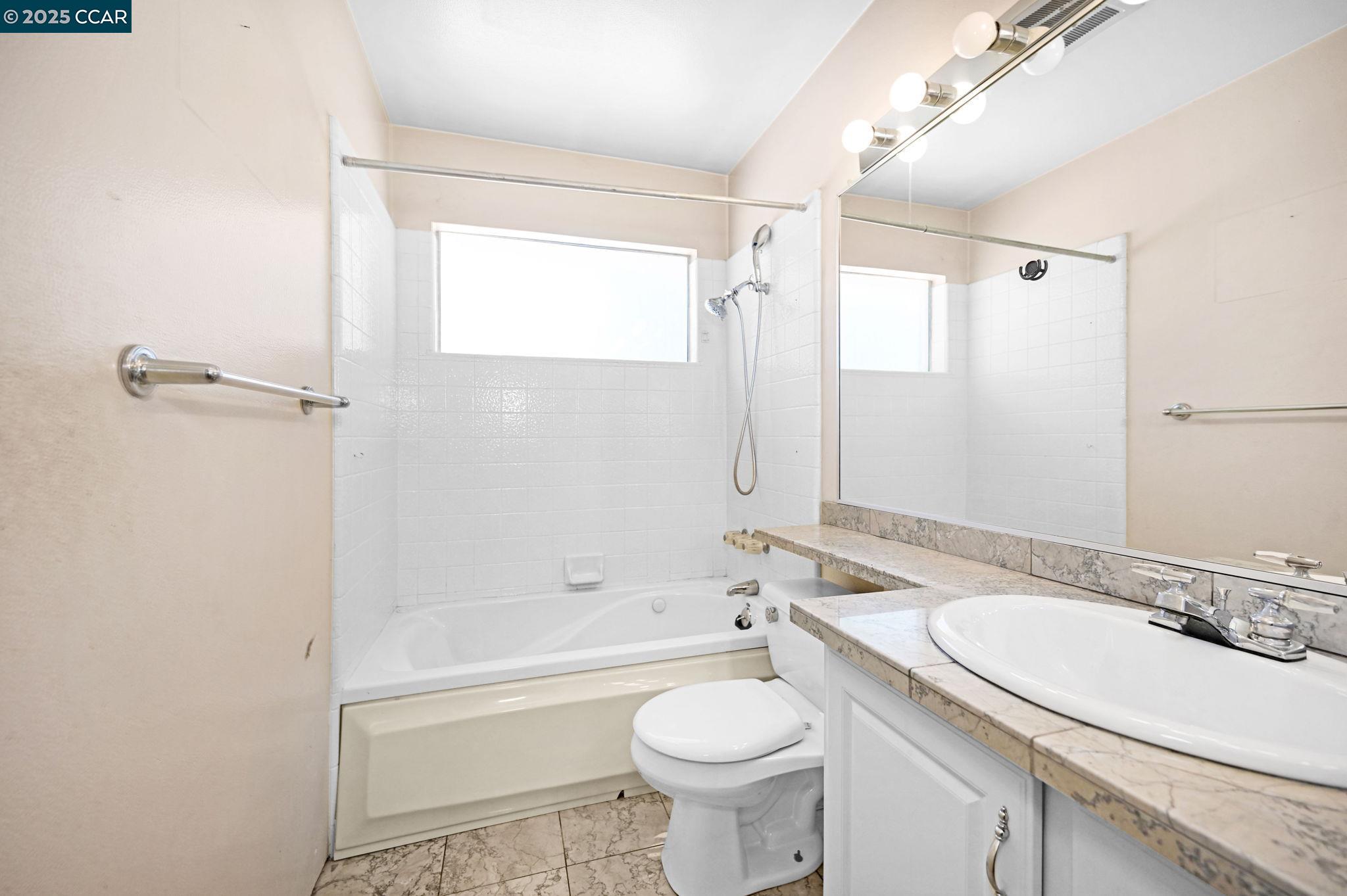 Photo #15: 41098808 Listing: Photo #15
