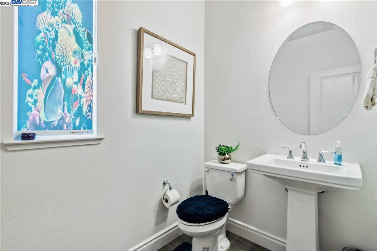 Detail Gallery Image 11 of 36 For 3933 Eminence St, Dublin,  CA 94568 - 4 Beds | 3/1 Baths