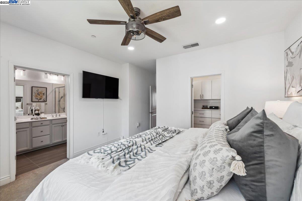 Detail Gallery Image 13 of 36 For 3933 Eminence St, Dublin,  CA 94568 - 4 Beds | 3/1 Baths