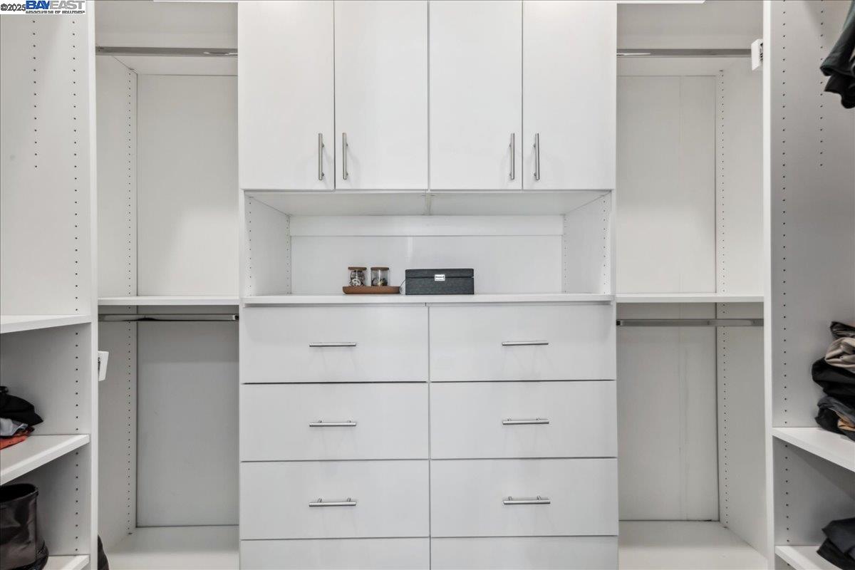 Detail Gallery Image 15 of 36 For 3933 Eminence St, Dublin,  CA 94568 - 4 Beds | 3/1 Baths