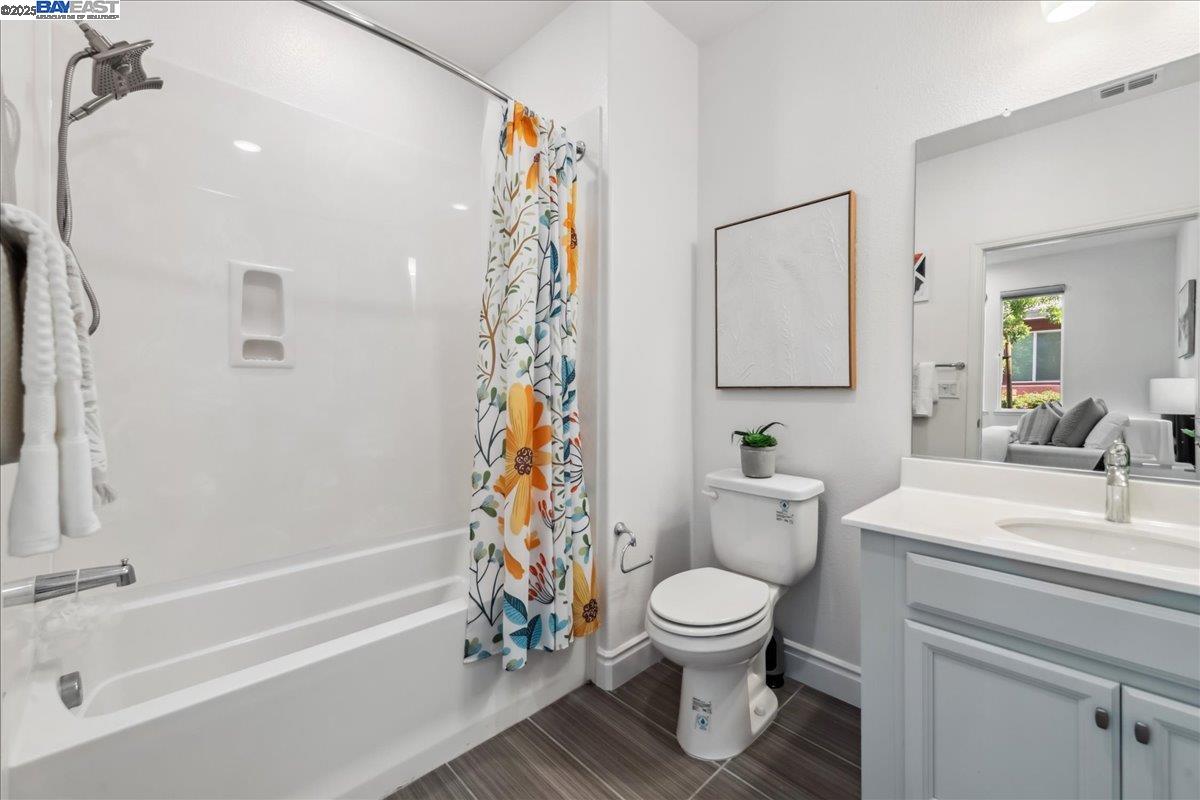 Detail Gallery Image 18 of 36 For 3933 Eminence St, Dublin,  CA 94568 - 4 Beds | 3/1 Baths