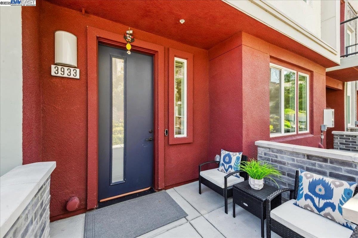 Detail Gallery Image 3 of 36 For 3933 Eminence St, Dublin,  CA 94568 - 4 Beds | 3/1 Baths