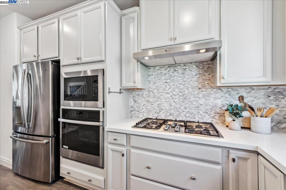 Detail Gallery Image 7 of 36 For 3933 Eminence St, Dublin,  CA 94568 - 4 Beds | 3/1 Baths
