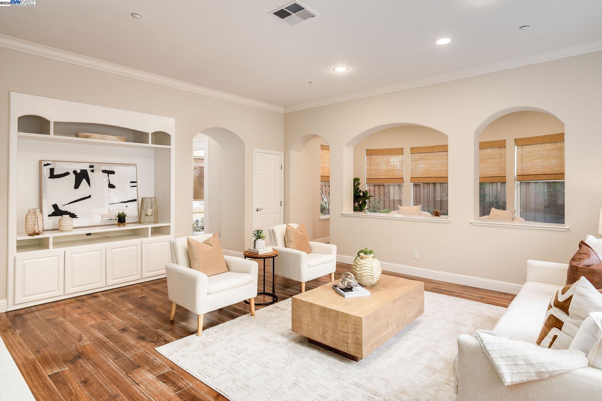 Detail Gallery Image 14 of 59 For 10828 Inspiration Cir, Dublin,  CA 94568 - 5 Beds | 4/1 Baths
