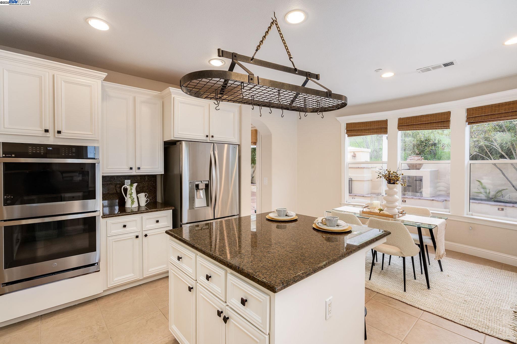 Detail Gallery Image 21 of 59 For 10828 Inspiration Cir, Dublin,  CA 94568 - 5 Beds | 4/1 Baths