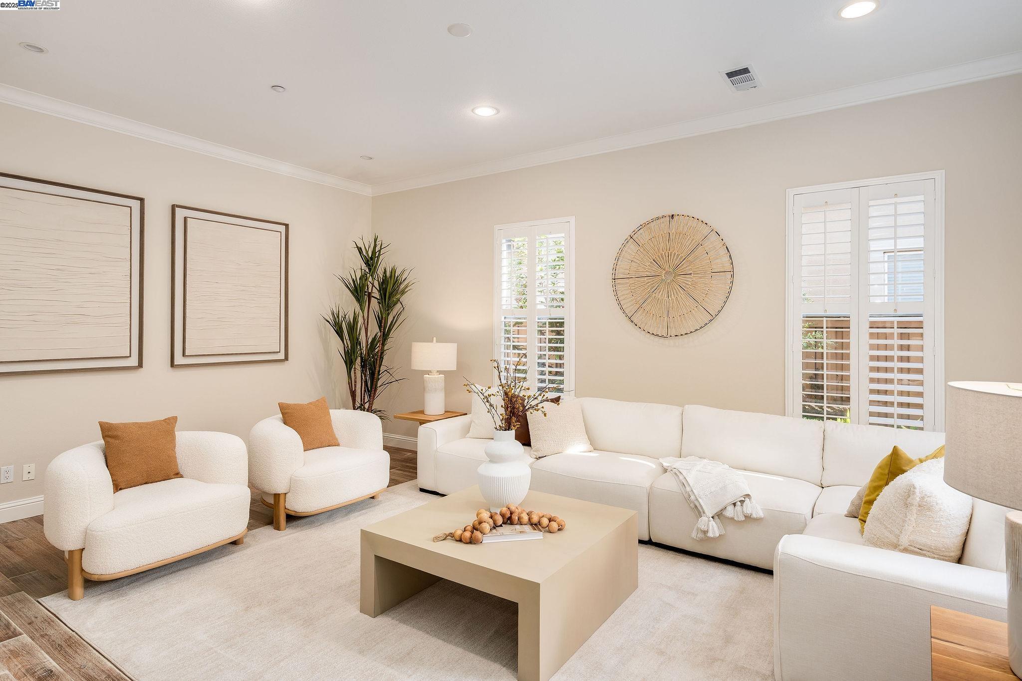 Detail Gallery Image 4 of 59 For 10828 Inspiration Cir, Dublin,  CA 94568 - 5 Beds | 4/1 Baths