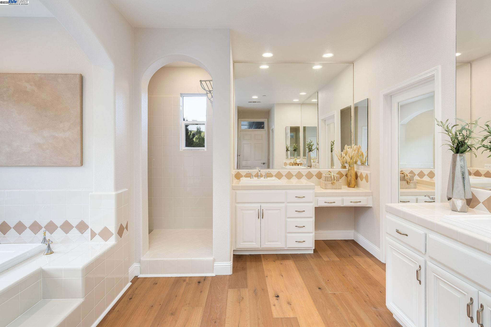 Detail Gallery Image 44 of 59 For 10828 Inspiration Cir, Dublin,  CA 94568 - 5 Beds | 4/1 Baths