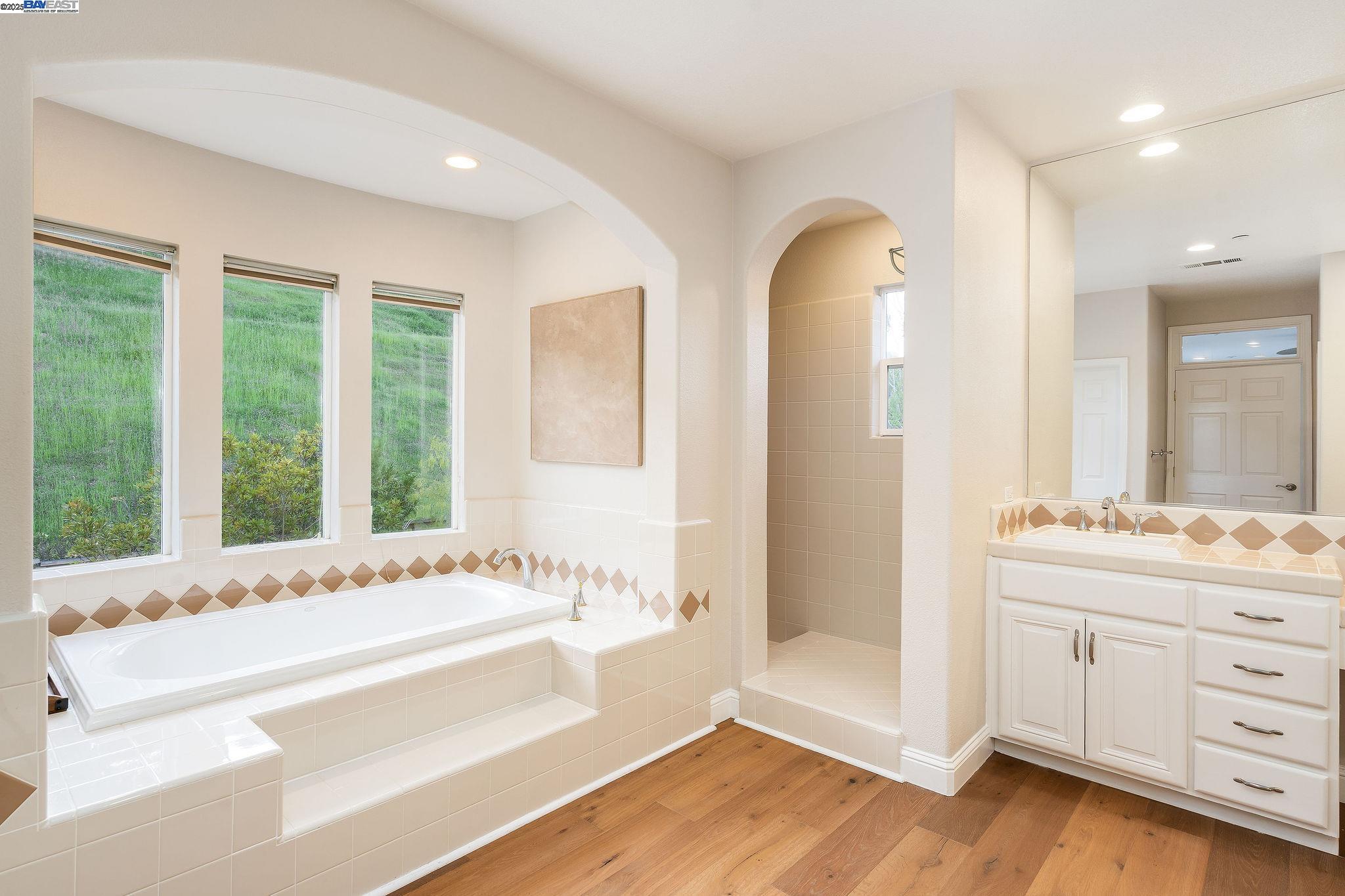 Detail Gallery Image 45 of 59 For 10828 Inspiration Cir, Dublin,  CA 94568 - 5 Beds | 4/1 Baths
