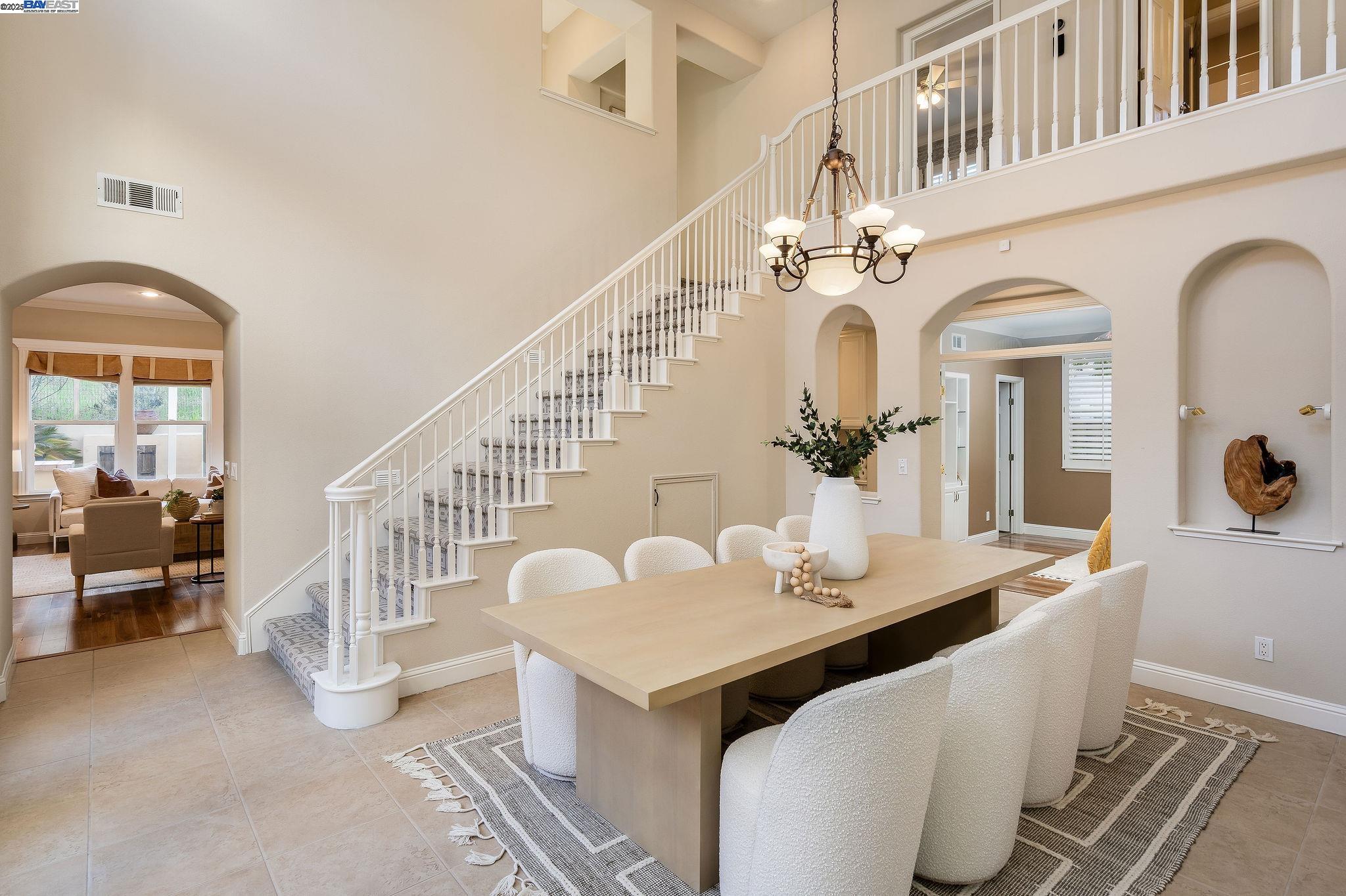 Detail Gallery Image 7 of 59 For 10828 Inspiration Cir, Dublin,  CA 94568 - 5 Beds | 4/1 Baths