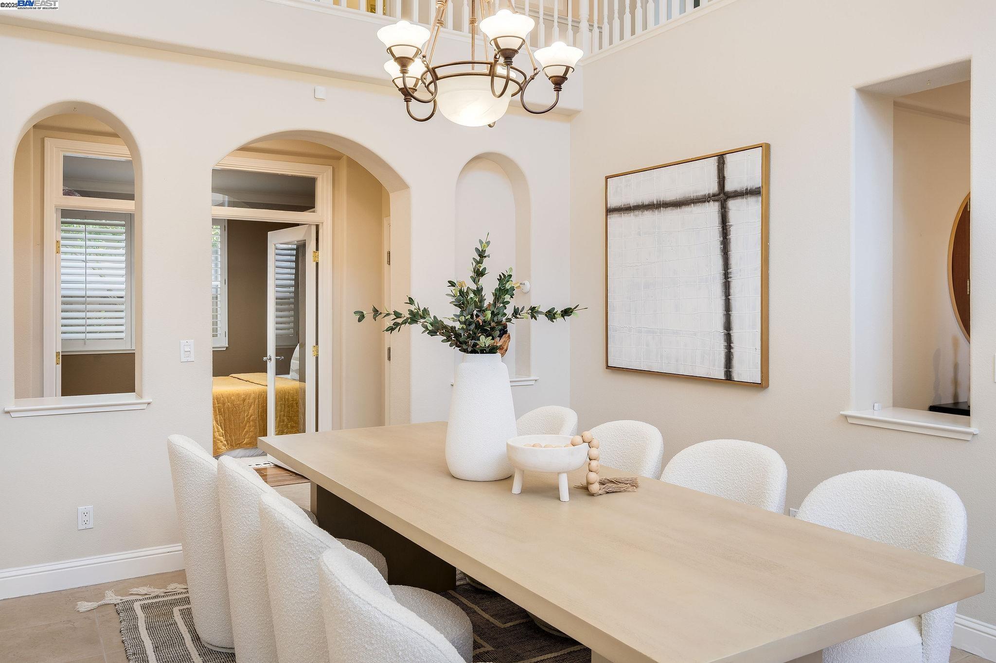 Detail Gallery Image 8 of 59 For 10828 Inspiration Cir, Dublin,  CA 94568 - 5 Beds | 4/1 Baths
