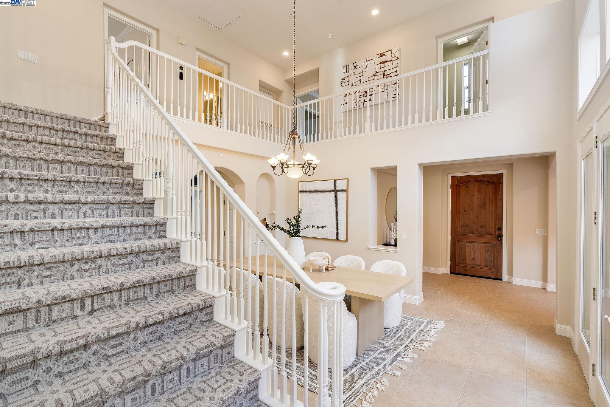 Detail Gallery Image 9 of 59 For 10828 Inspiration Cir, Dublin,  CA 94568 - 5 Beds | 4/1 Baths