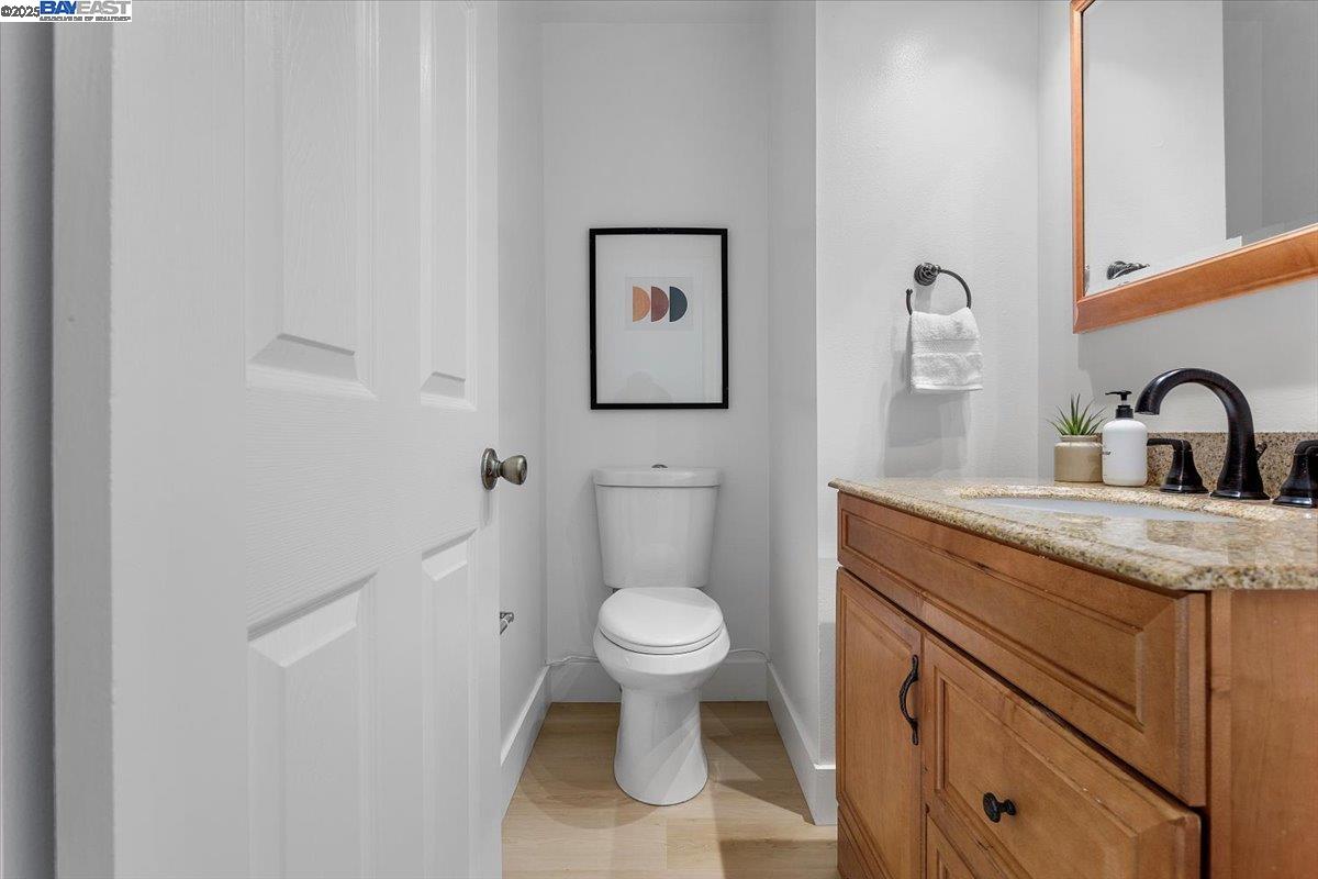 Detail Gallery Image 11 of 41 For 1105 Fontana Dr, Alameda,  CA 94502 - 2 Beds | 1/1 Baths