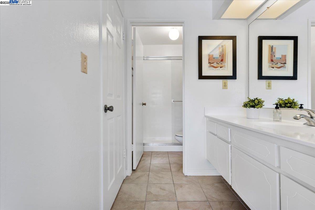 Detail Gallery Image 23 of 41 For 1105 Fontana Dr, Alameda,  CA 94502 - 2 Beds | 1/1 Baths