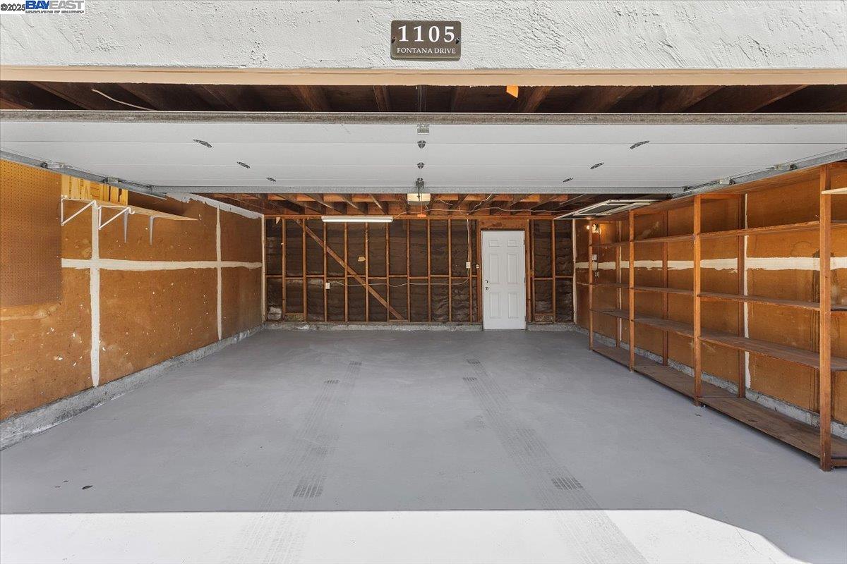 Detail Gallery Image 31 of 41 For 1105 Fontana Dr, Alameda,  CA 94502 - 2 Beds | 1/1 Baths